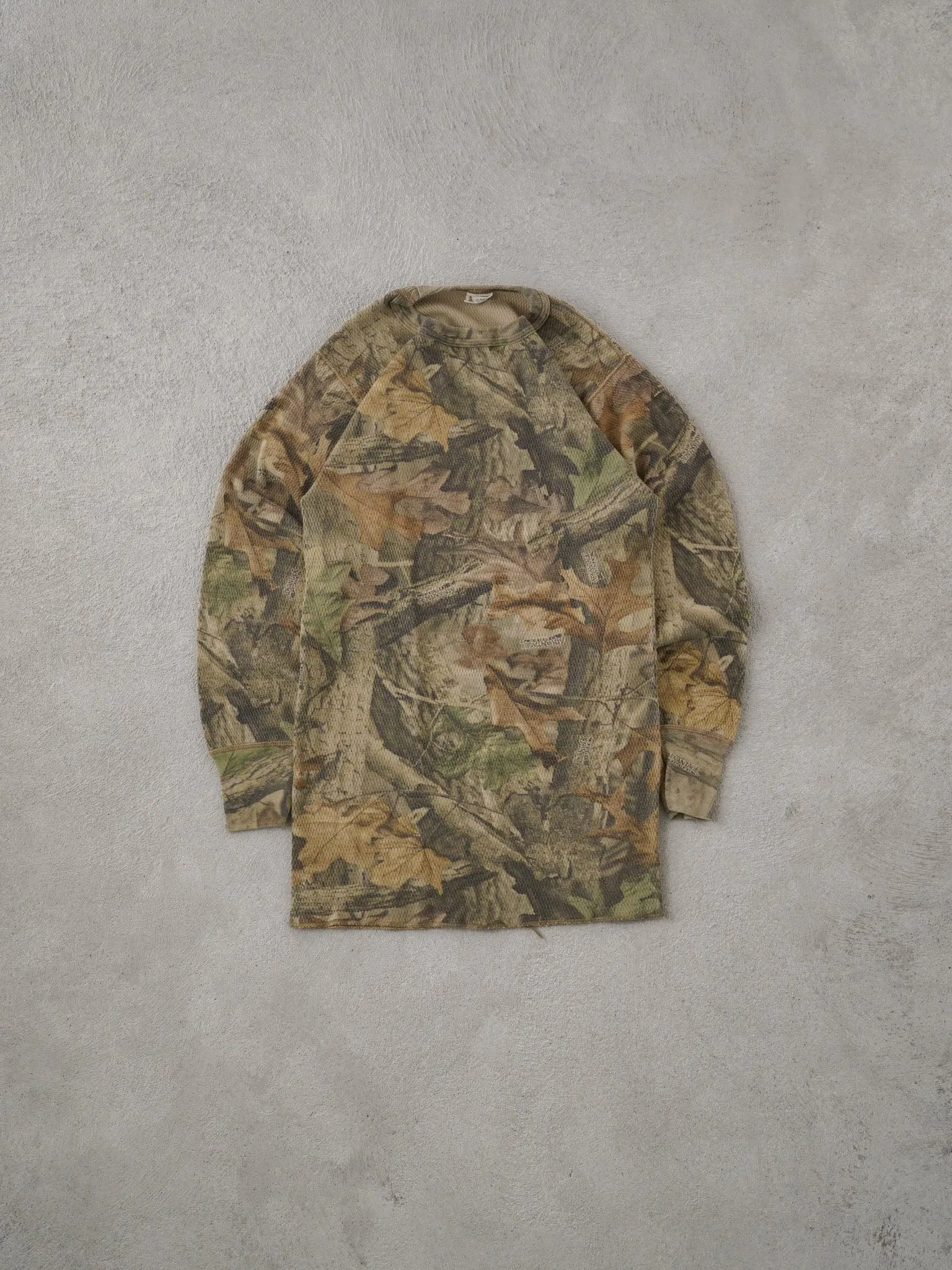 Vintage 90s Green Realtree Camo Longsleeve (S) sold by Rebalance Vintage