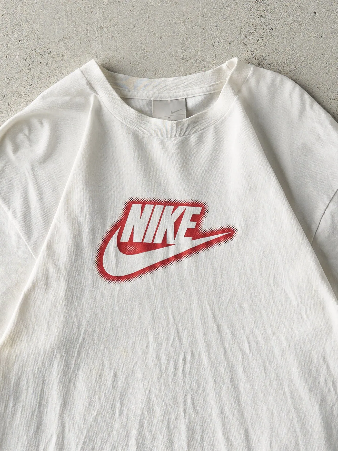Vintage Y2K White & Red Nike Logo Tee (M) sold by Rebalance Vintage product image thumbnail 3