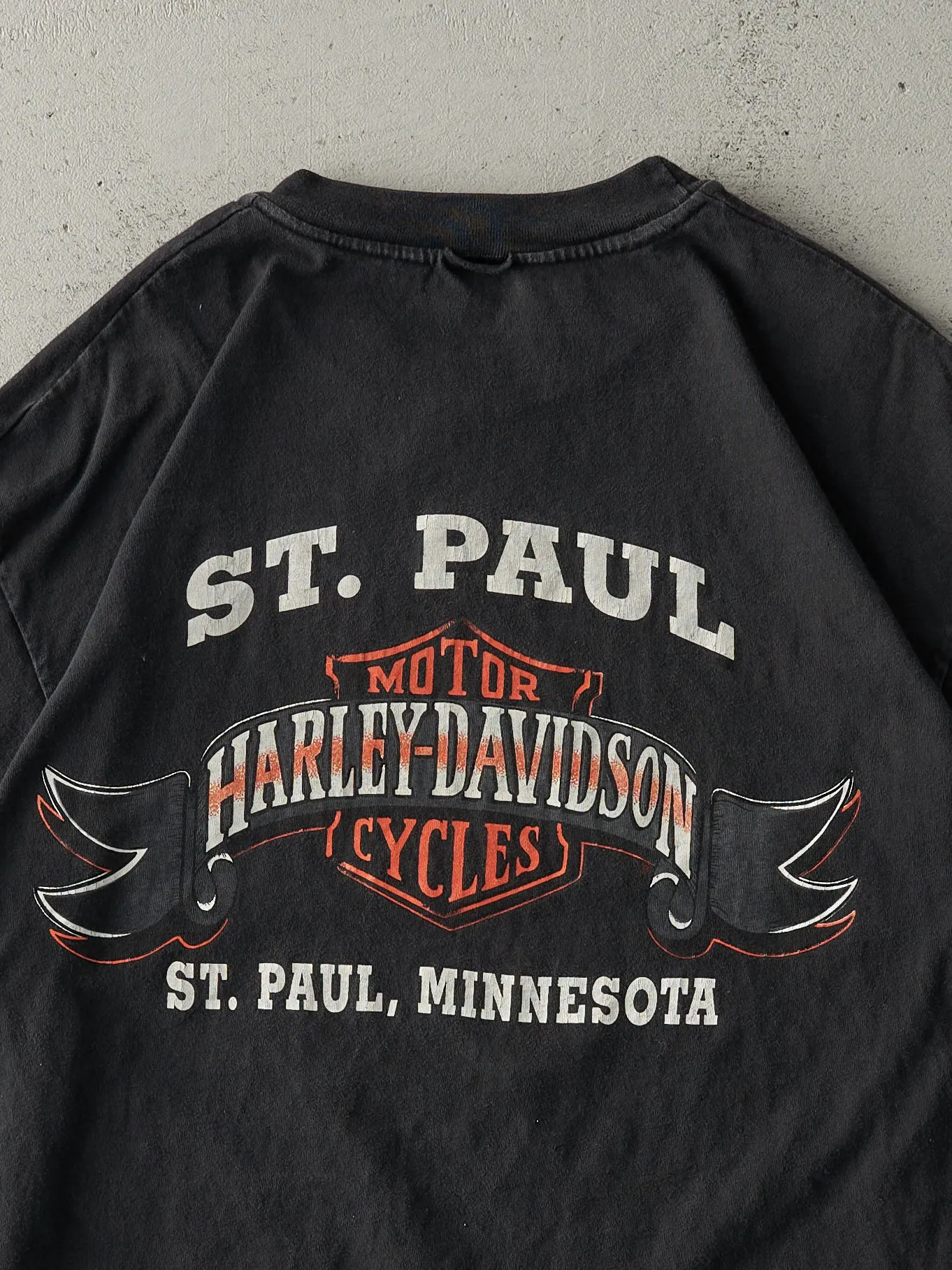 Vintage 97' Black St. Paul Minnesota Harley Davidson Tee (M) sold by Rebalance Vintage product image thumbnail 4