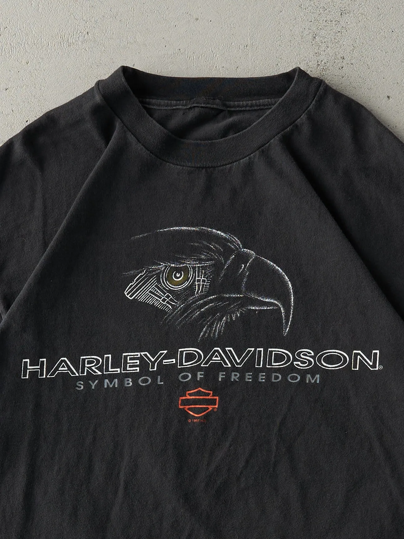 Vintage 97' Black St. Paul Minnesota Harley Davidson Tee (M) sold by Rebalance Vintage product image thumbnail 3