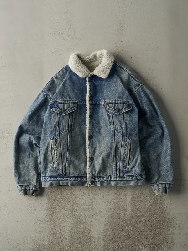 Vintage 90s Light Wash Levi's Type 3 Sherpa Lined Denim Jacket (M) sold by Rebalance Vintage