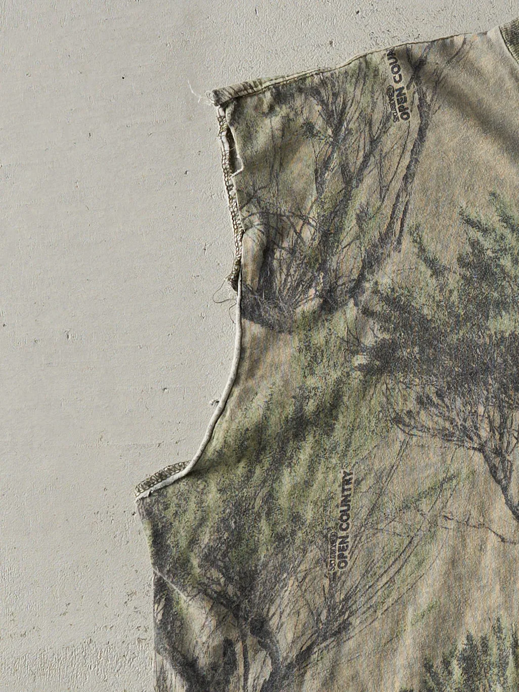 Vintage Y2K Camo Cabela's x Open Country Cut Off Tee (L) sold by Rebalance Vintage product image thumbnail 3