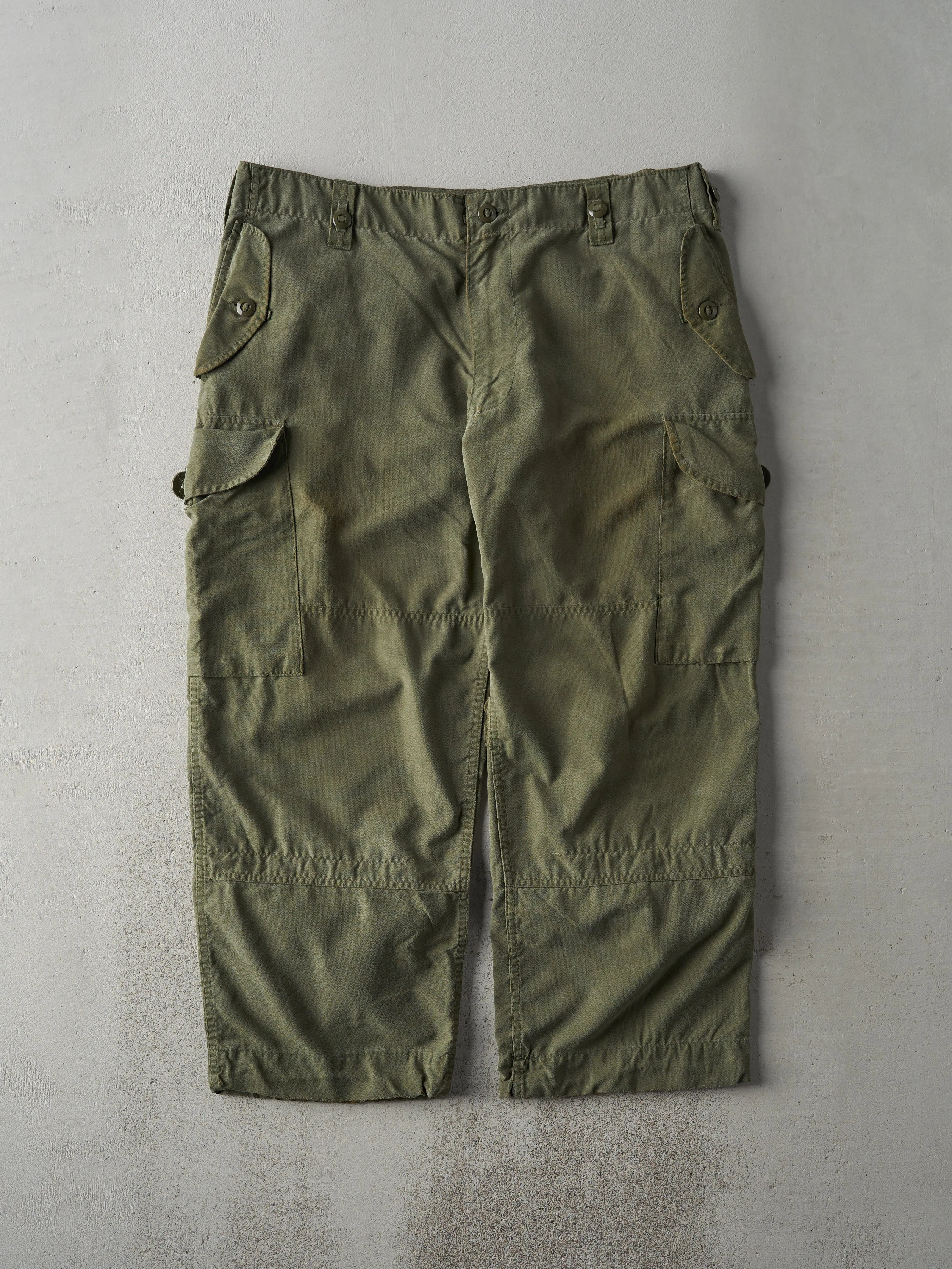 Vintage 90s Army Green Canadian Military Wind Pants (38.5x26.5) sold by Rebalance Vintage
