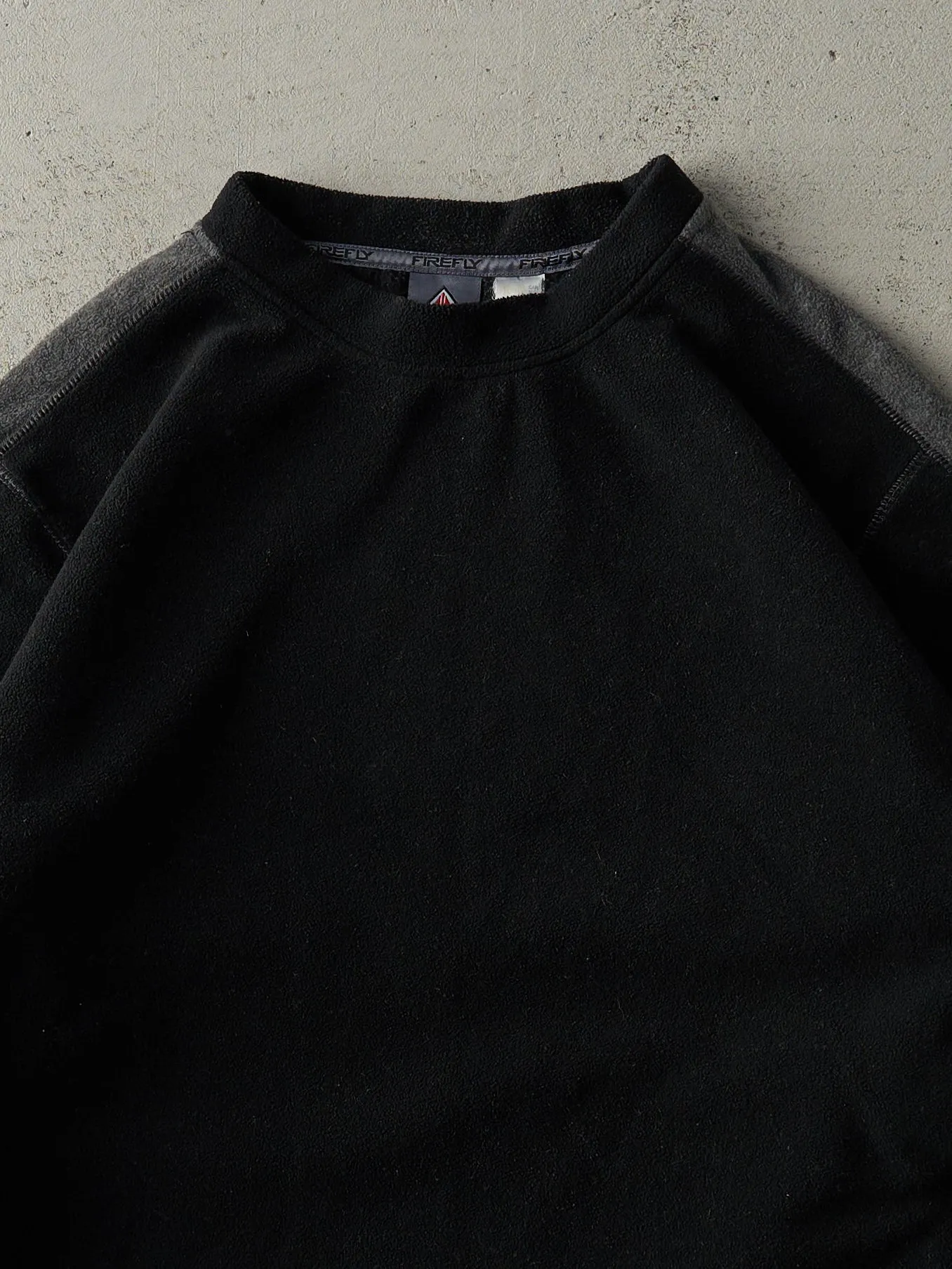 Vintage Y2K Black & Grey Fleece Pullover (M/L) sold by Rebalance Vintage product image thumbnail 2