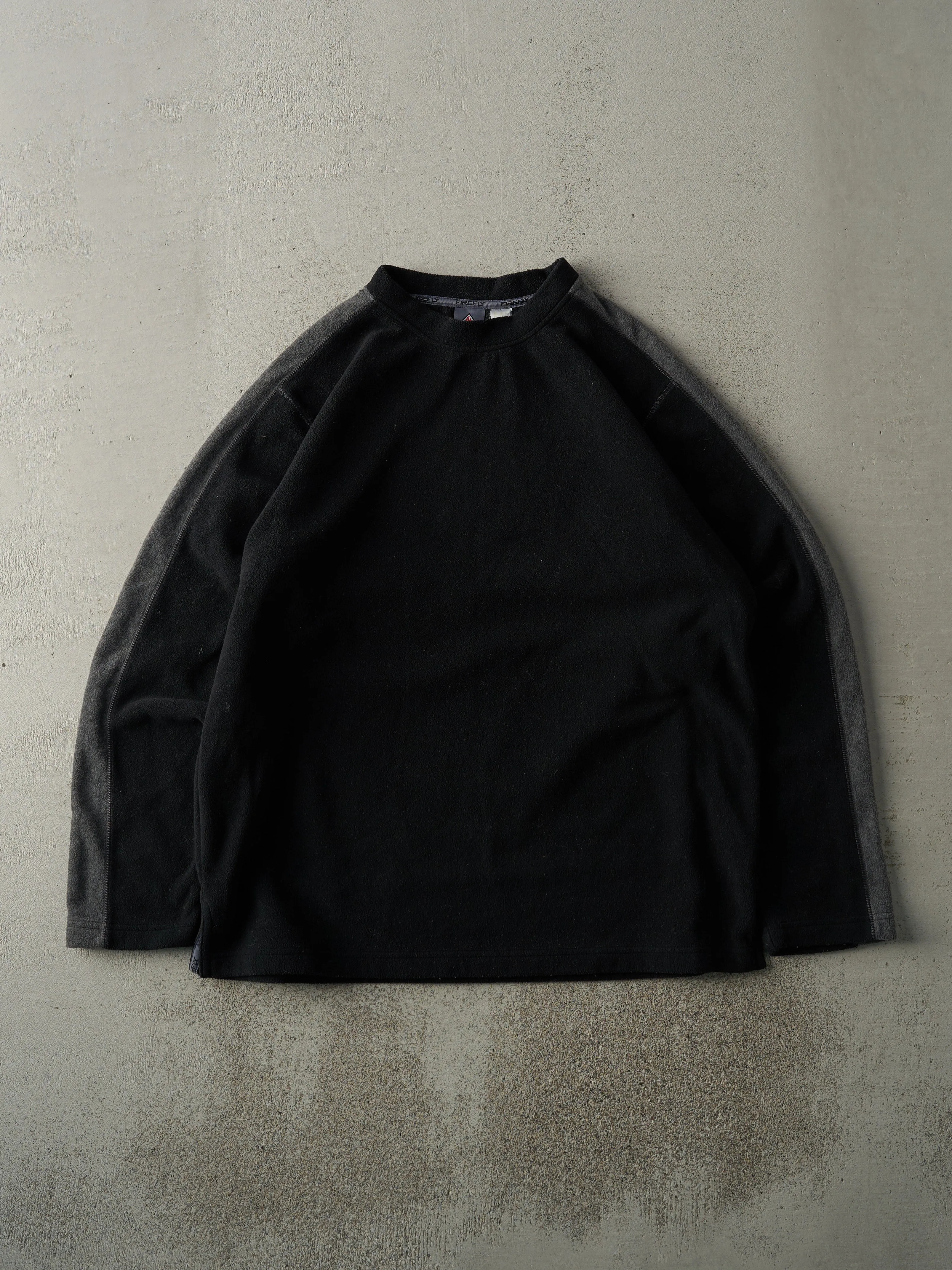 Vintage Y2K Black & Grey Fleece Pullover (M/L) sold by Rebalance Vintage