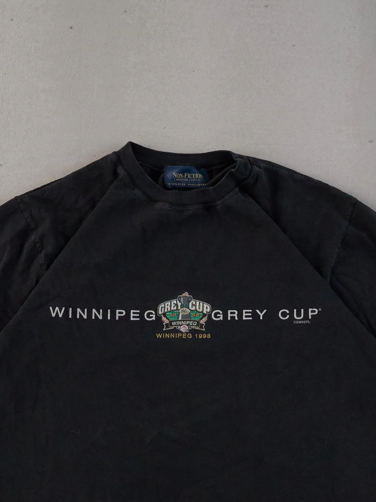 Vintage 98' Black Winnipeg Grey Cup Graphic Tee (M) sold by Rebalance Vintage product image thumbnail 2