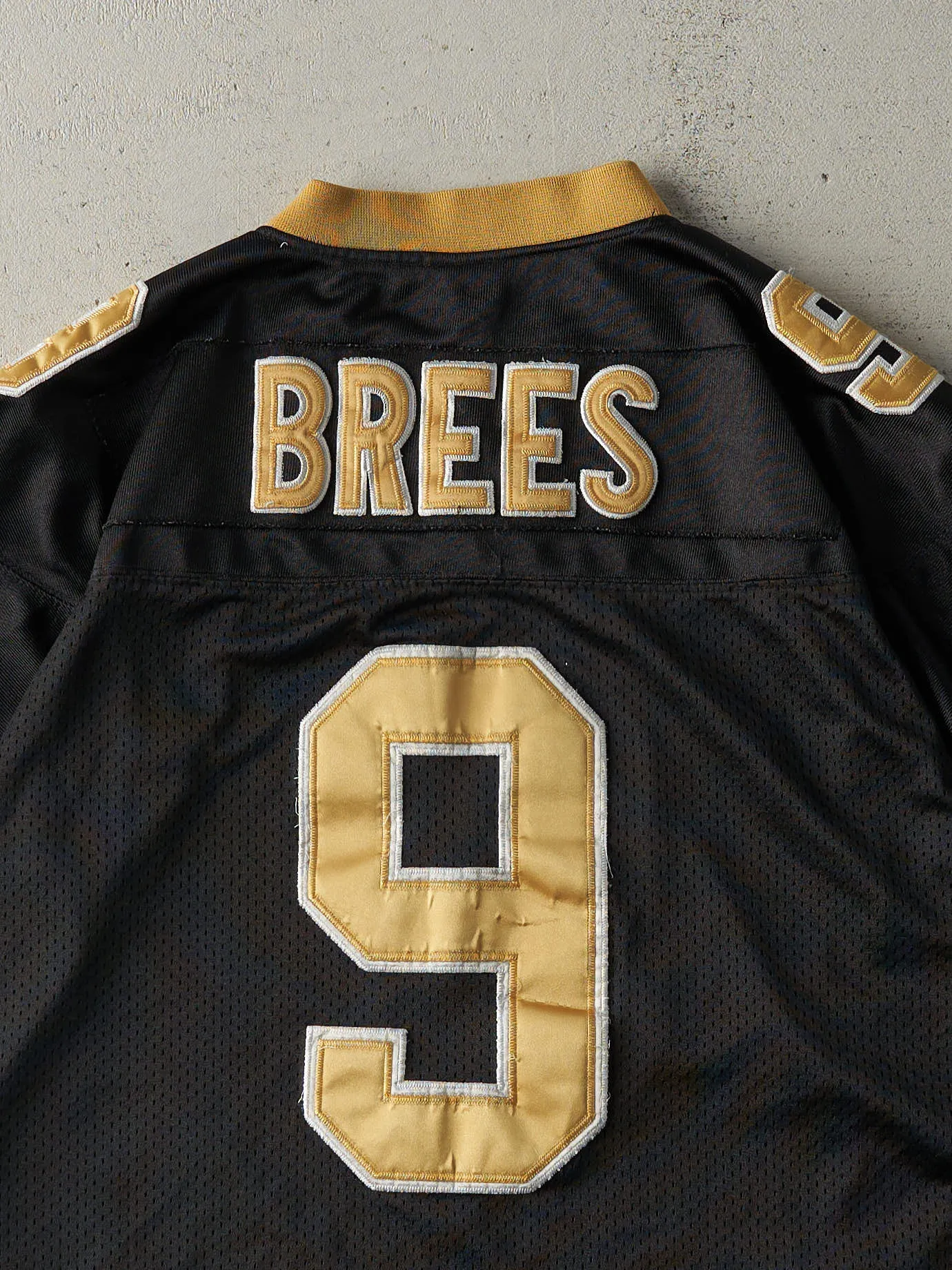 Vintage Y2K Black New Orleans Saints #9 Drew Brees Cropped Football Jersey (M/L) sold by Rebalance Vintage product image thumbnail 5