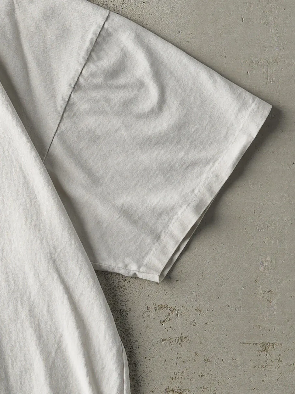 Vintage 90s White Lone Pine Koala Sanctuary Tee (M) sold by Rebalance Vintage product image thumbnail 3