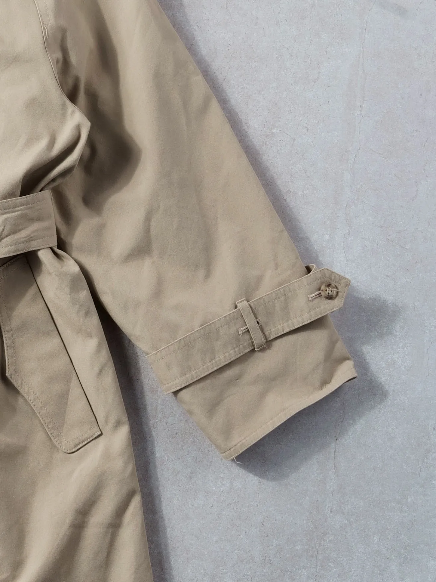 Vintage 90s Beige Towne London Fogg Trench Coat (M/L) sold by Rebalance Vintage product image thumbnail 3