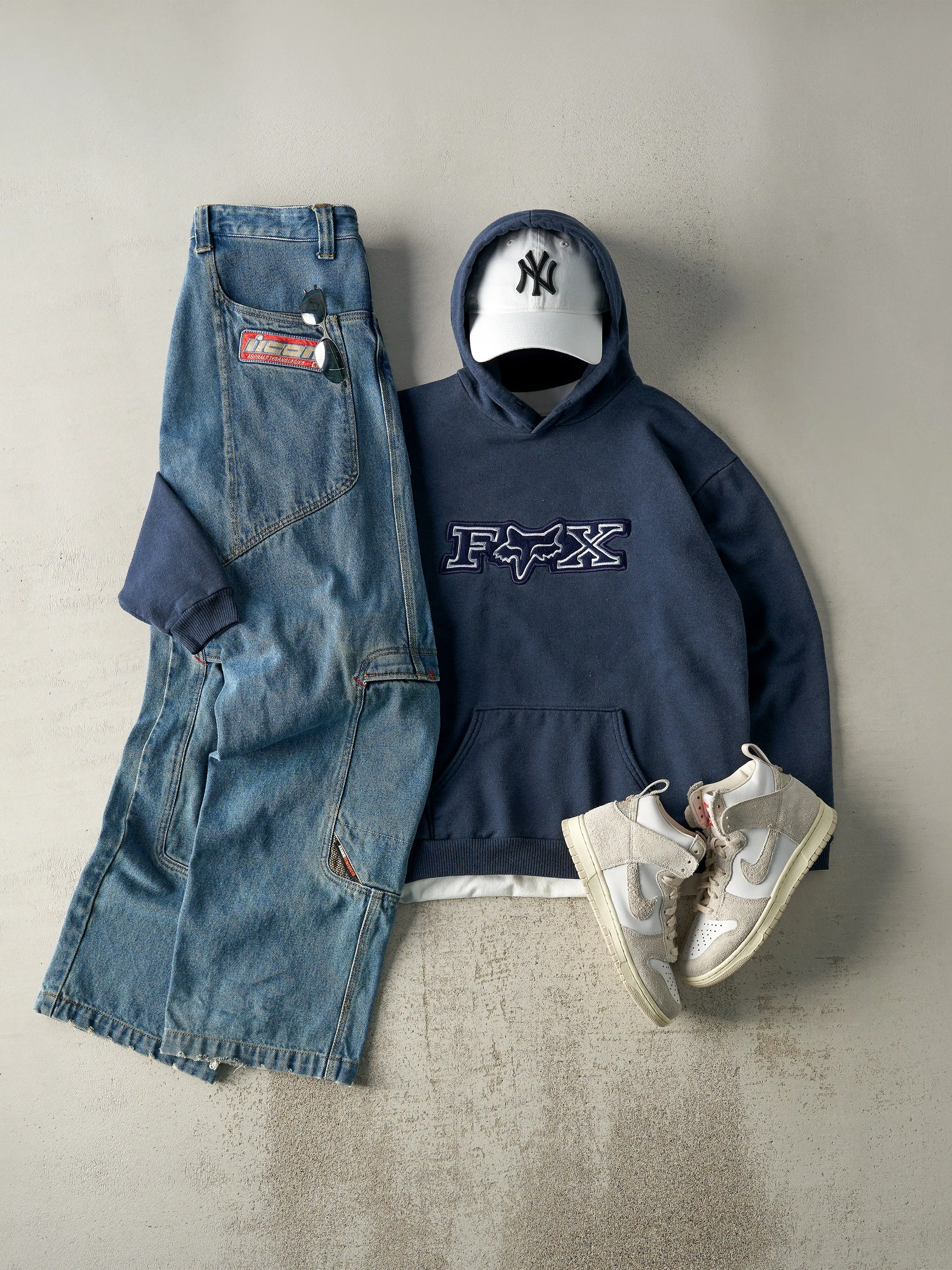 Vintage Y2K Mid Wash Motorcycle Riding Jeans (36x33) sold by Rebalance Vintage product image thumbnail 2