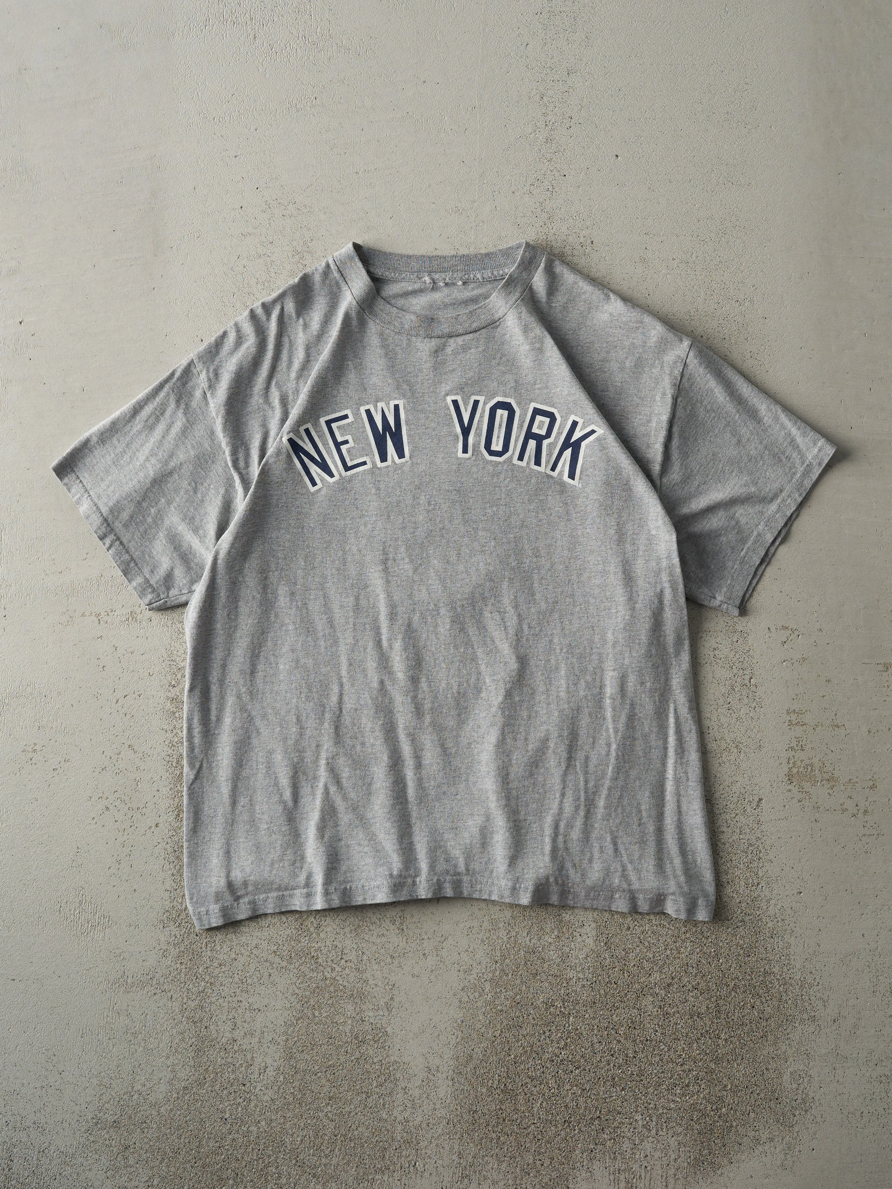Vintage Y2K Grey New York Yankees Derek Jeter Player Tee (M) sold by Rebalance Vintage