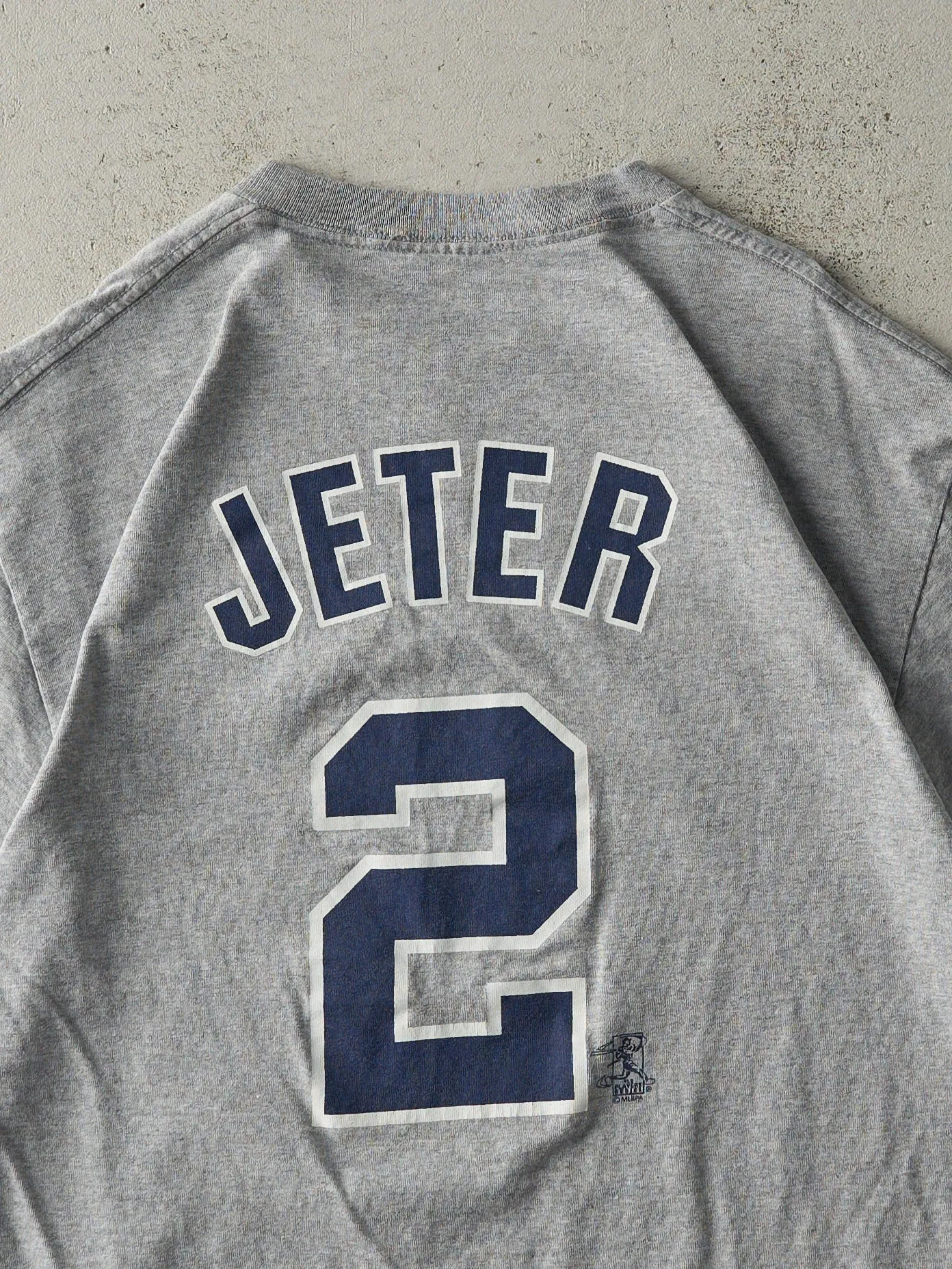 Vintage Y2K Grey New York Yankees Derek Jeter Player Tee (M) sold by Rebalance Vintage product image thumbnail 4