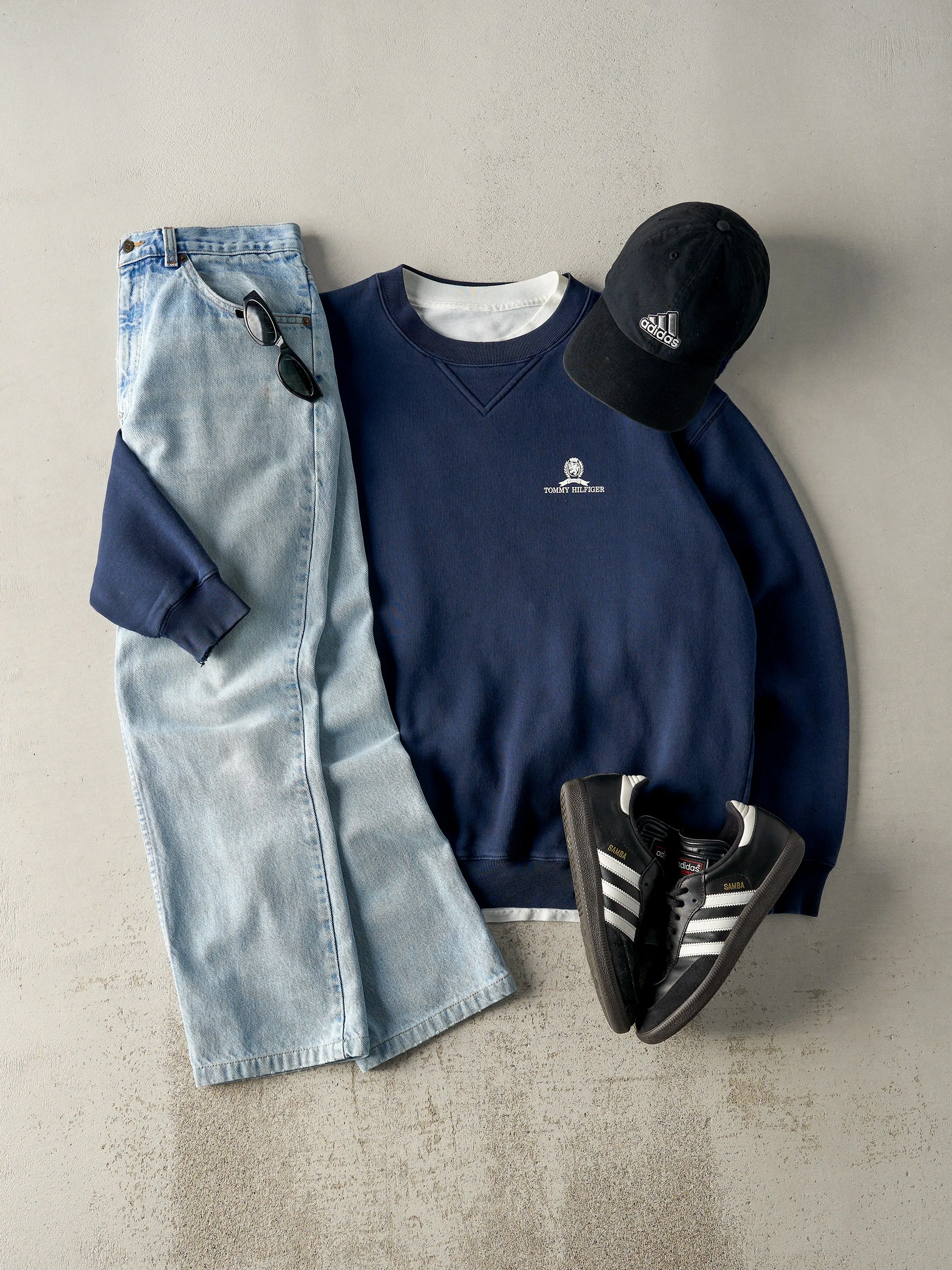 Vintage 80s Light Wash Levi's White Tab Jeans (32x28) sold by Rebalance Vintage product image thumbnail 2