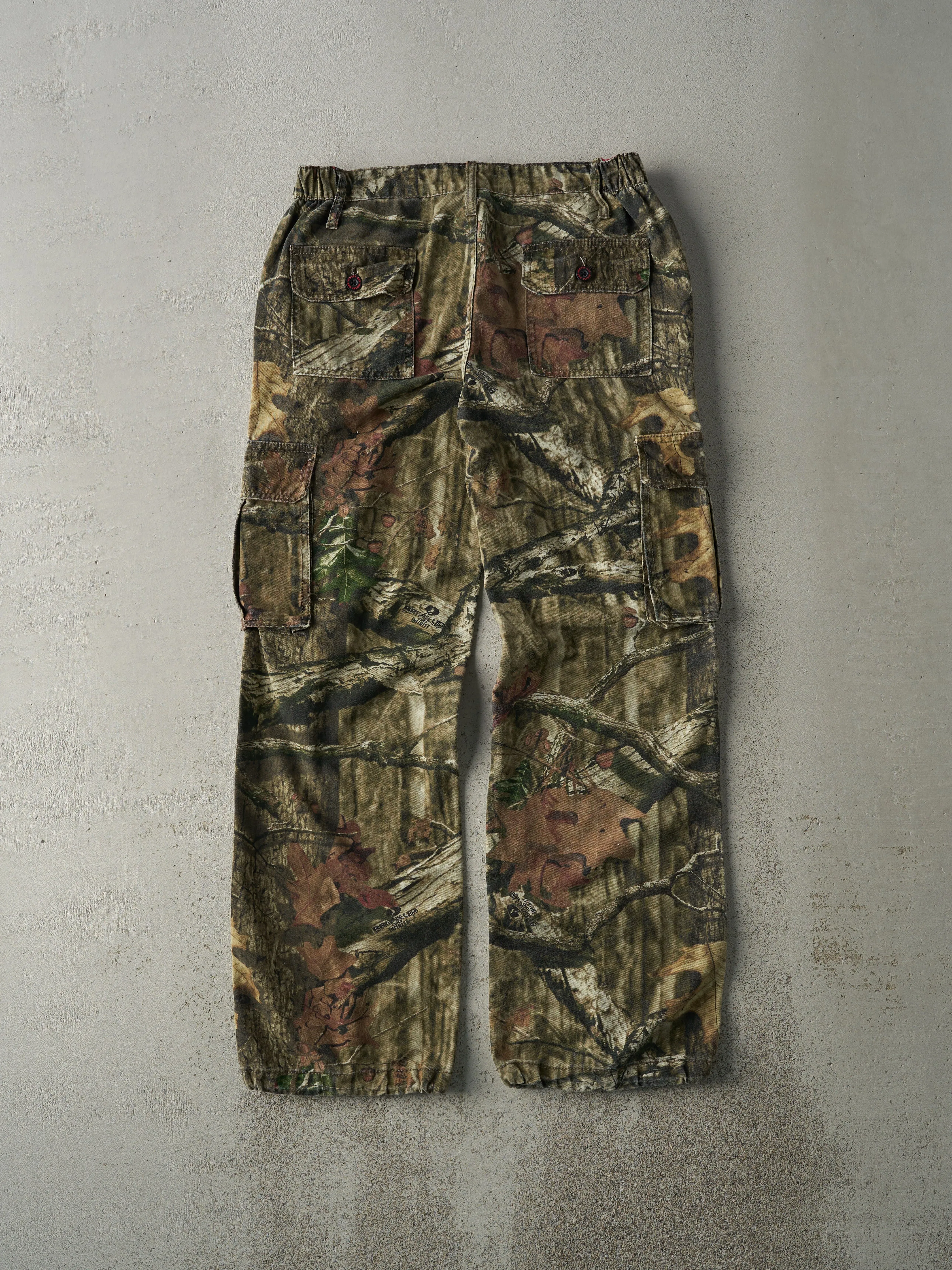 Vintage Y2K Mossy Oak x Break-Up Infinity Camo Cargo Pants (31x30.5) sold by Rebalance Vintage product image thumbnail 2