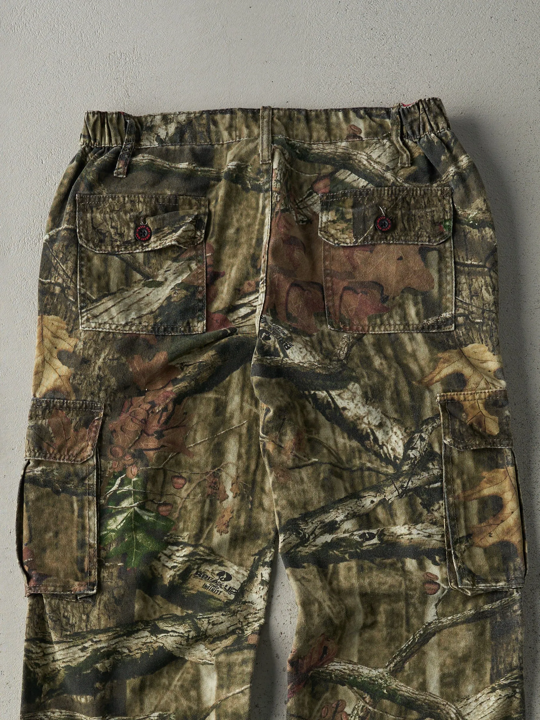 Vintage Y2K Mossy Oak x Break-Up Infinity Camo Cargo Pants (31x30.5) sold by Rebalance Vintage product image thumbnail 4