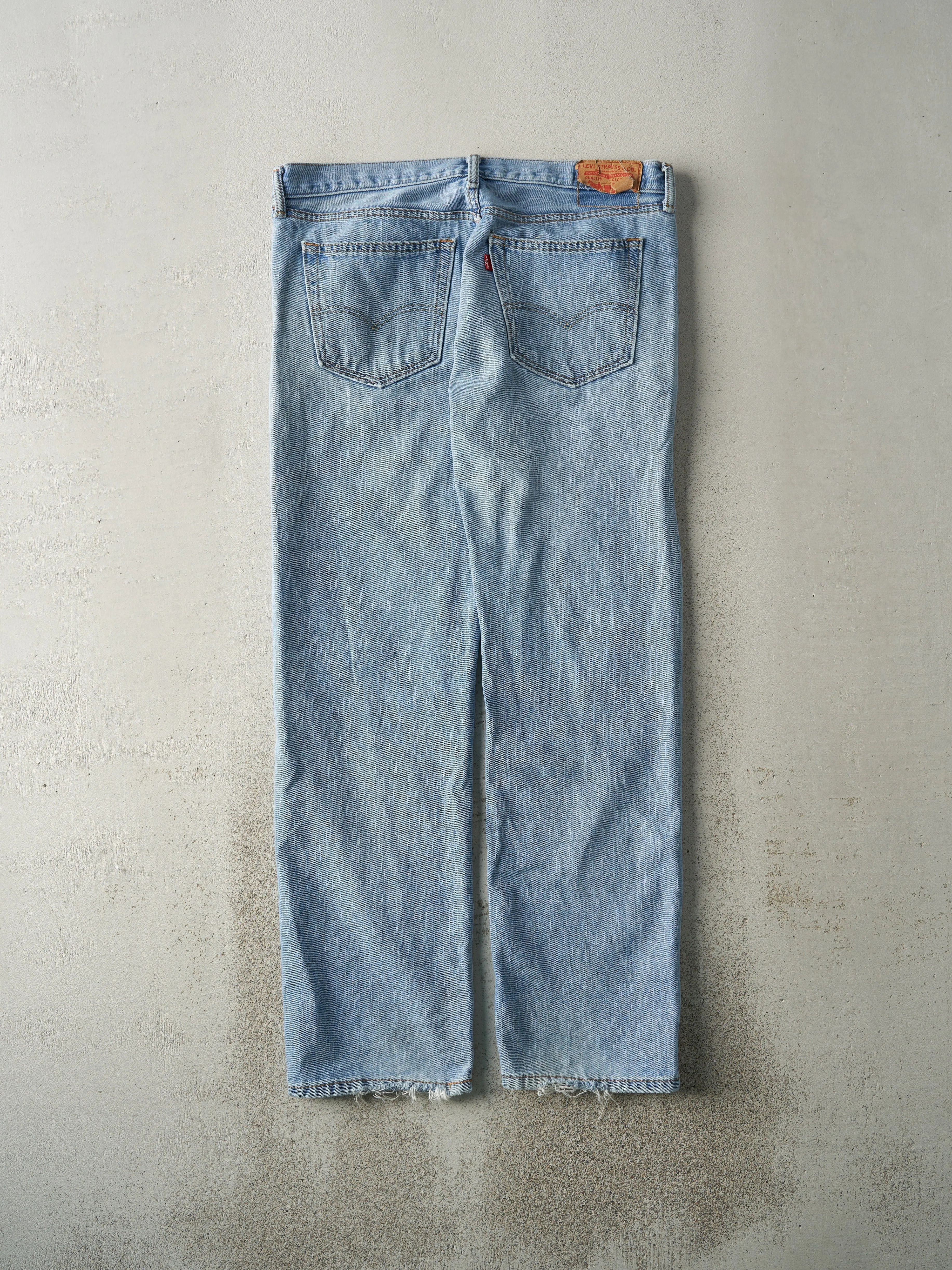 Vintage Y2K Light Wash Levi's 505 Jeans (37x31) sold by Rebalance Vintage product image thumbnail 2