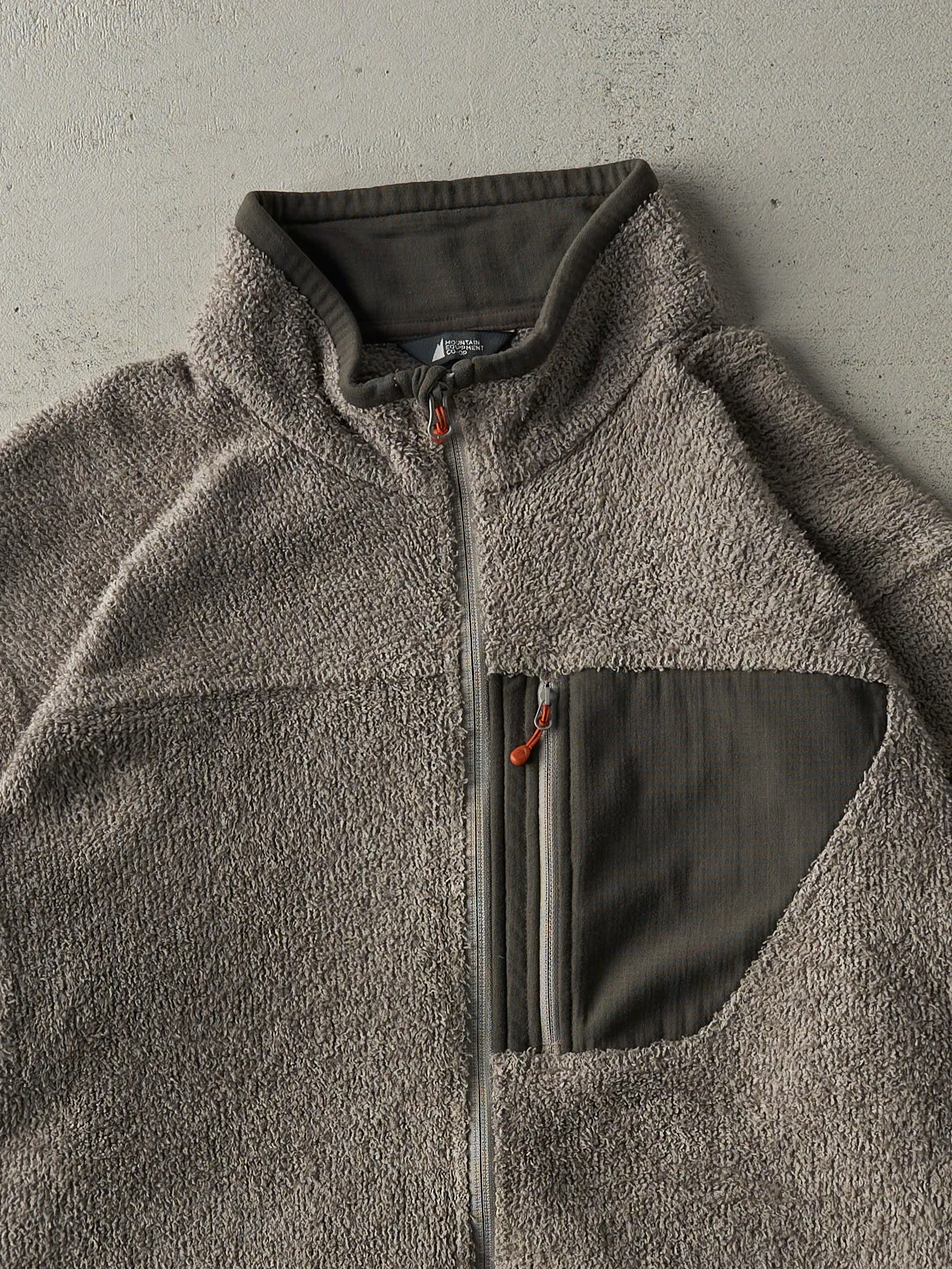 Vintage Y2K Grey MEC Polar Tech Fleece Jacket (L/XL) sold by Rebalance Vintage product image thumbnail 3