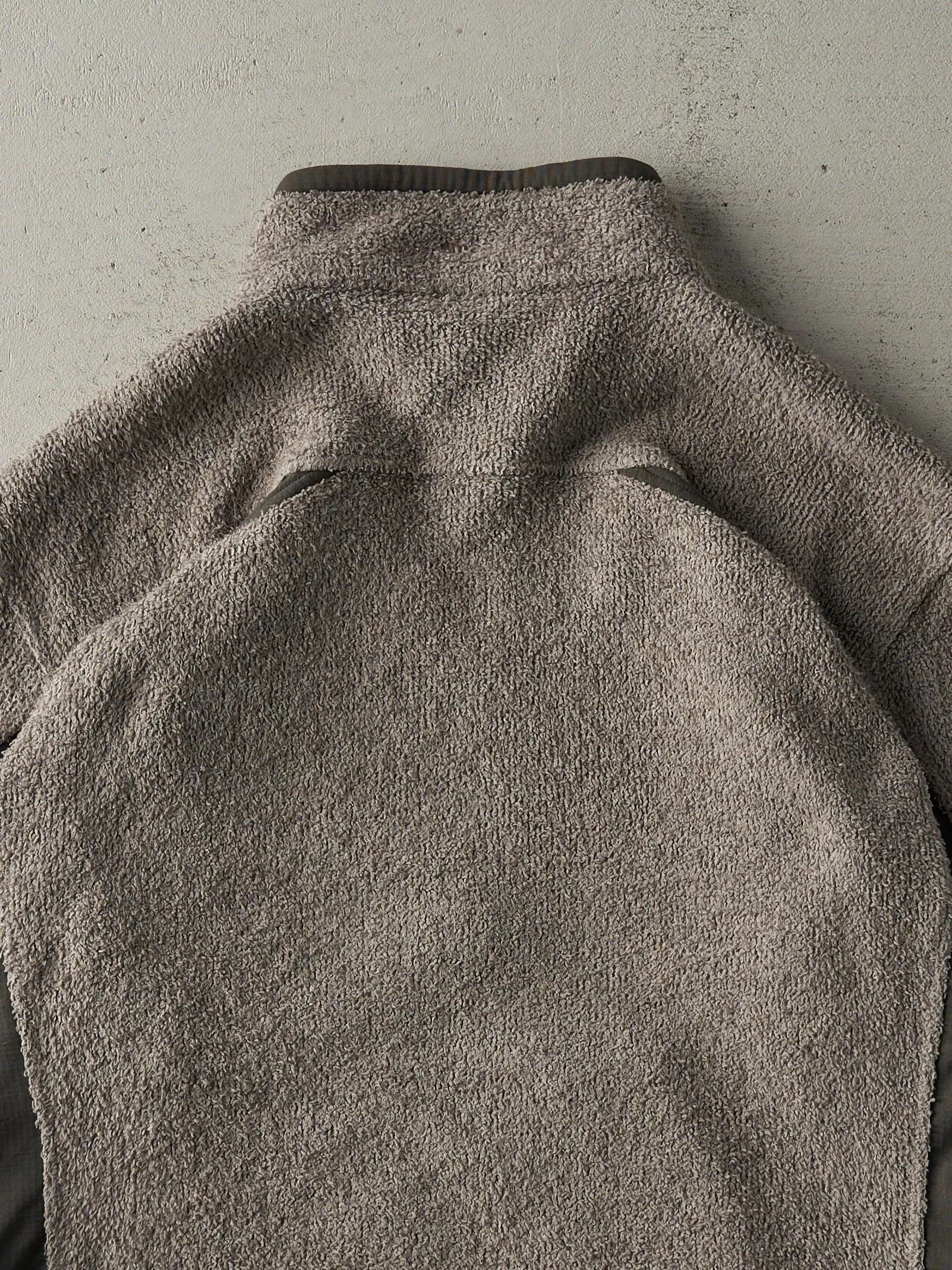 Vintage Y2K Grey MEC Polar Tech Fleece Jacket (L/XL) sold by Rebalance Vintage product image thumbnail 4
