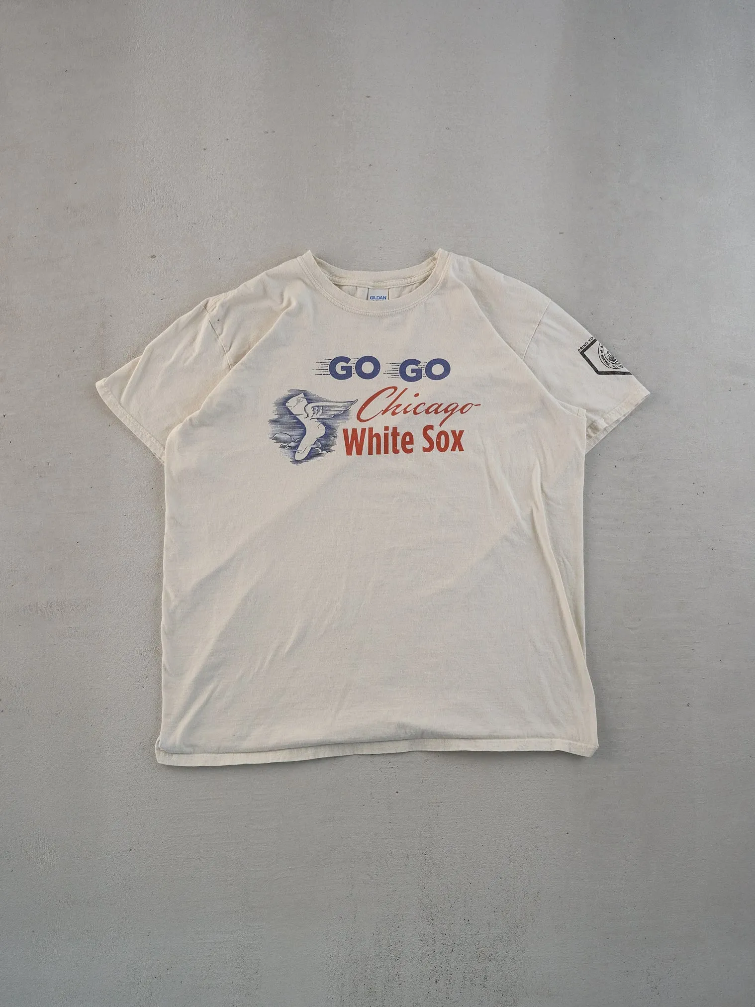 Vintage White GO GO Chicago White Sox Graphic Tee (M) sold by Rebalance Vintage