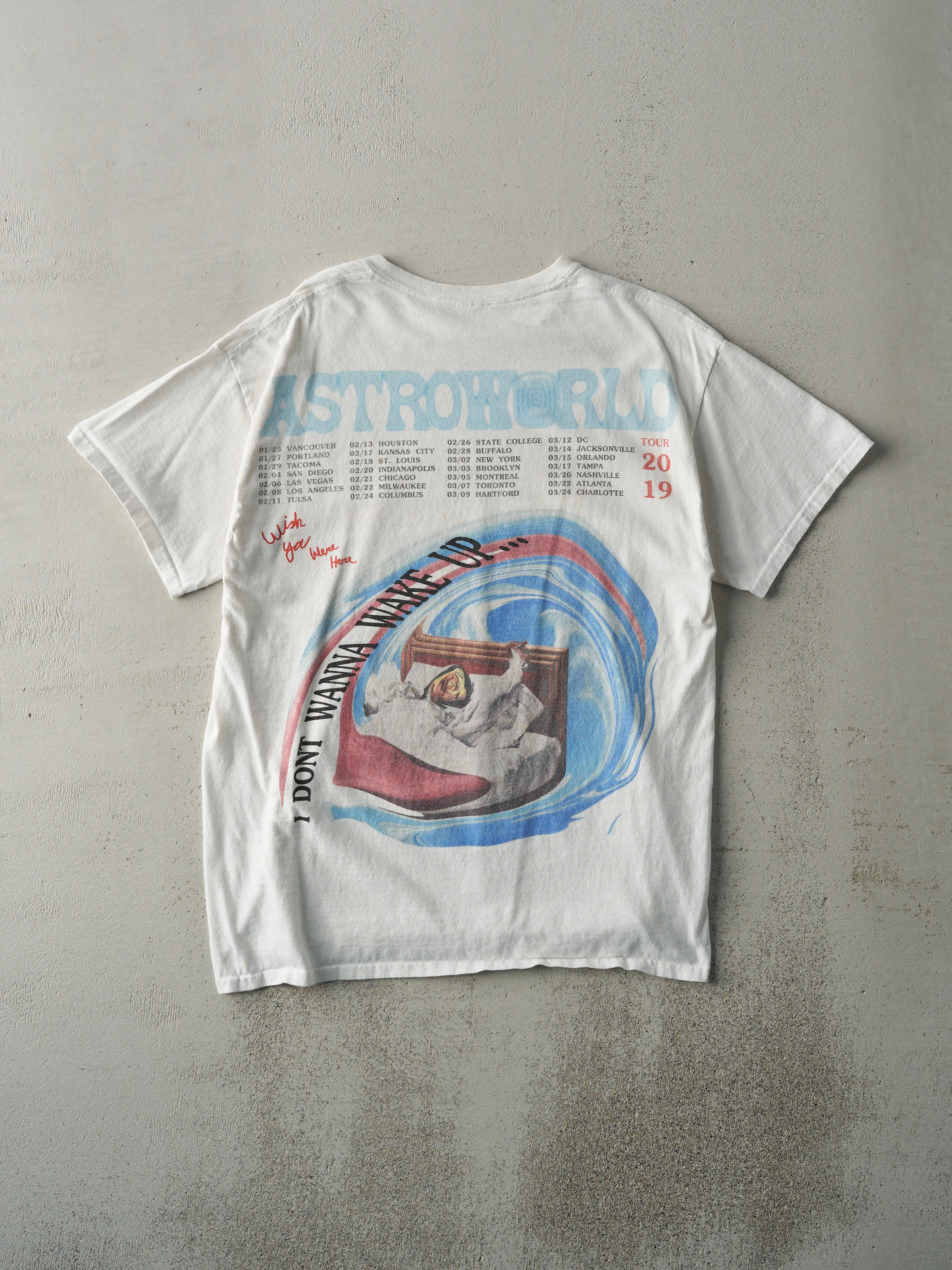 19' White Travis Scott Astroworld Tour ' I dont want to wake up' Tee (M) sold by Rebalance Vintage