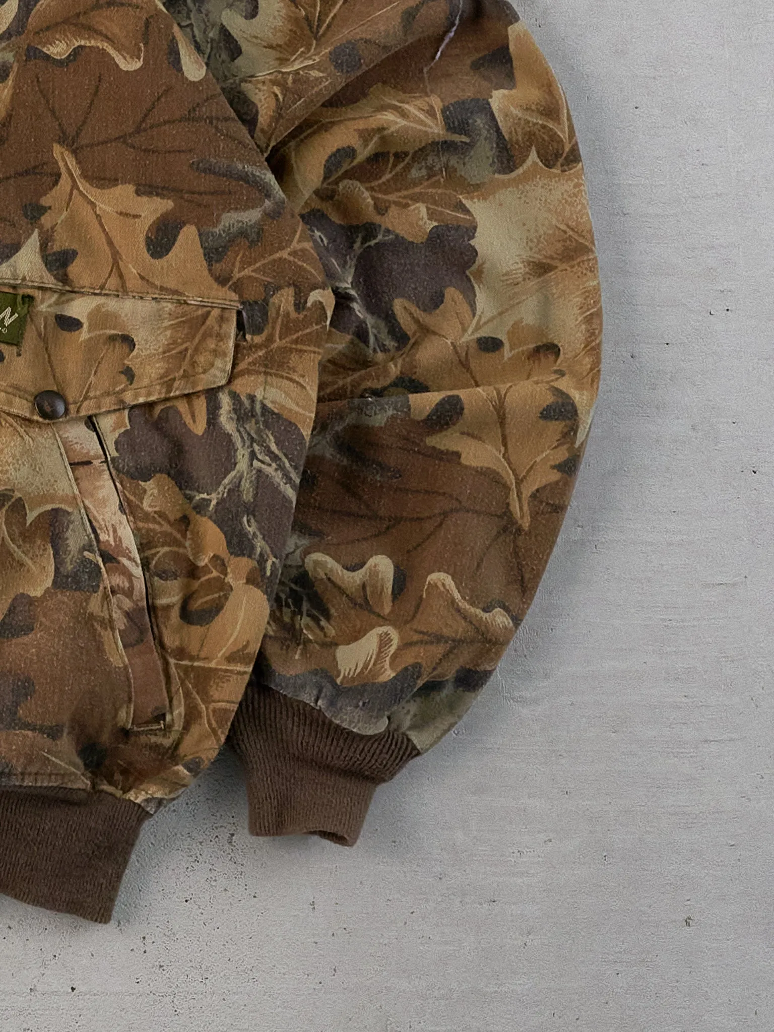 Vintage Y2K Green Spartan Realtree Camo Bomber Jacket (L) sold by Rebalance Vintage product image thumbnail 3