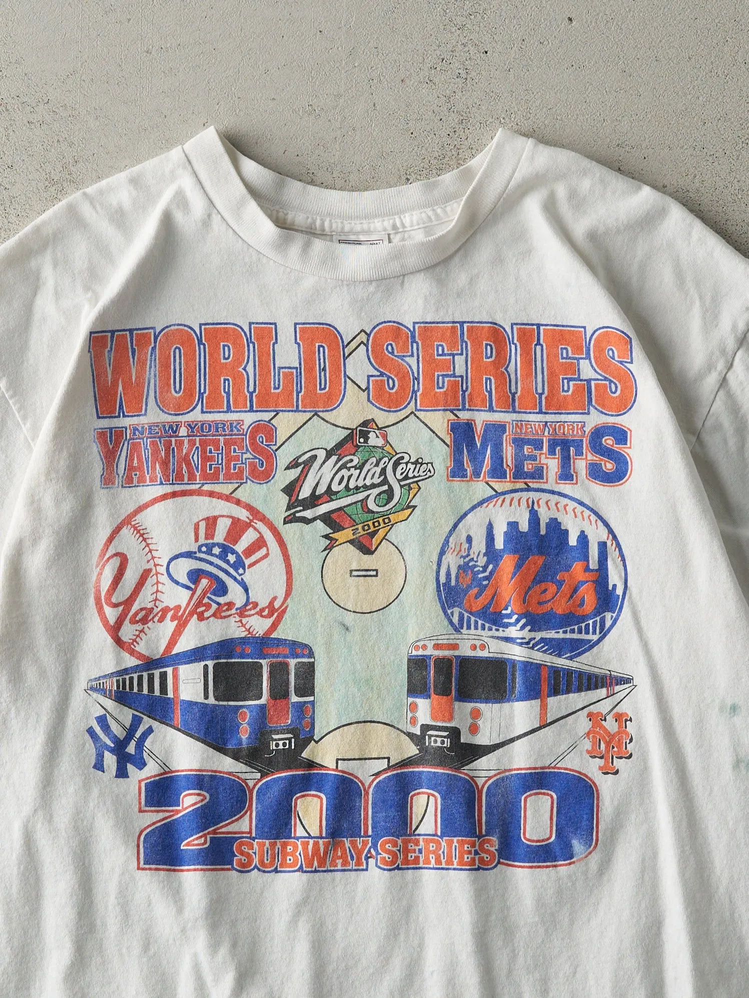 Vintage 00' White World Series Subway Series Yankees & Mets Tee (M) sold by Rebalance Vintage product image thumbnail 2