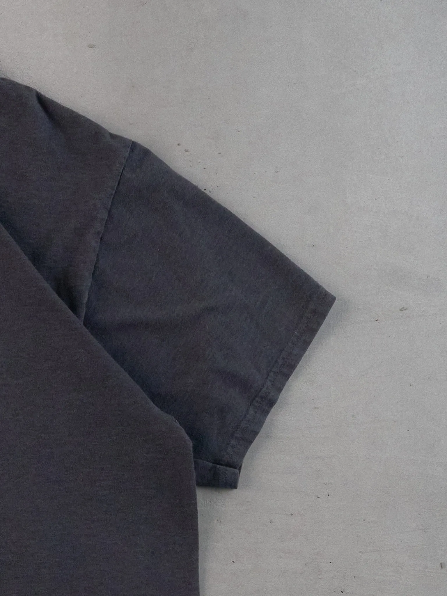 Vintage Y2k Washed Grey Harley Davidson Richmond Hill Graphic Tee (L) sold by Rebalance Vintage product image thumbnail 5