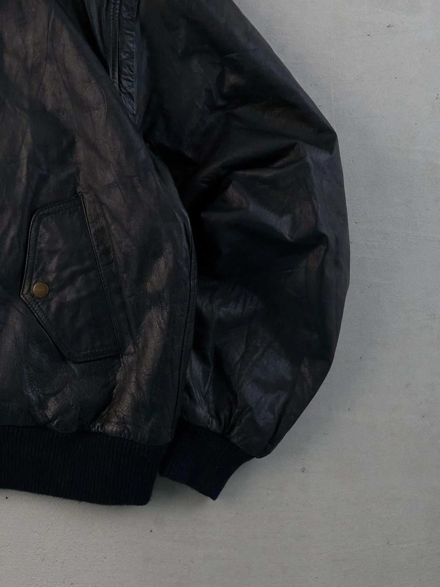 Vintage 90s Black Hardrock Cafe Dallas Collared Leather Jacket (L) sold by Rebalance Vintage product image thumbnail 5