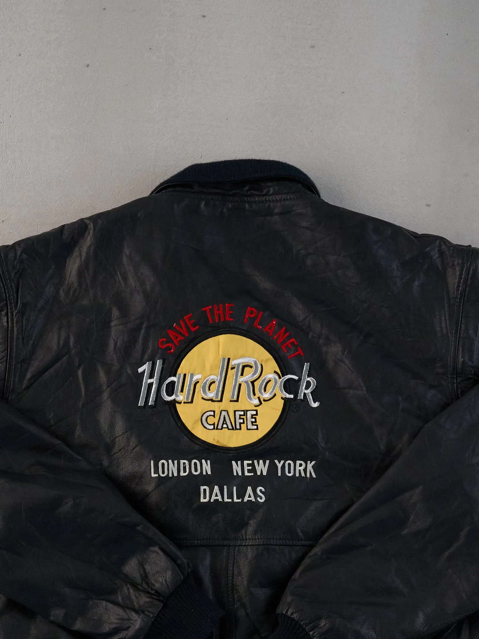 Vintage 90s Black Hardrock Cafe Dallas Collared Leather Jacket (L) sold by Rebalance Vintage product image thumbnail 4