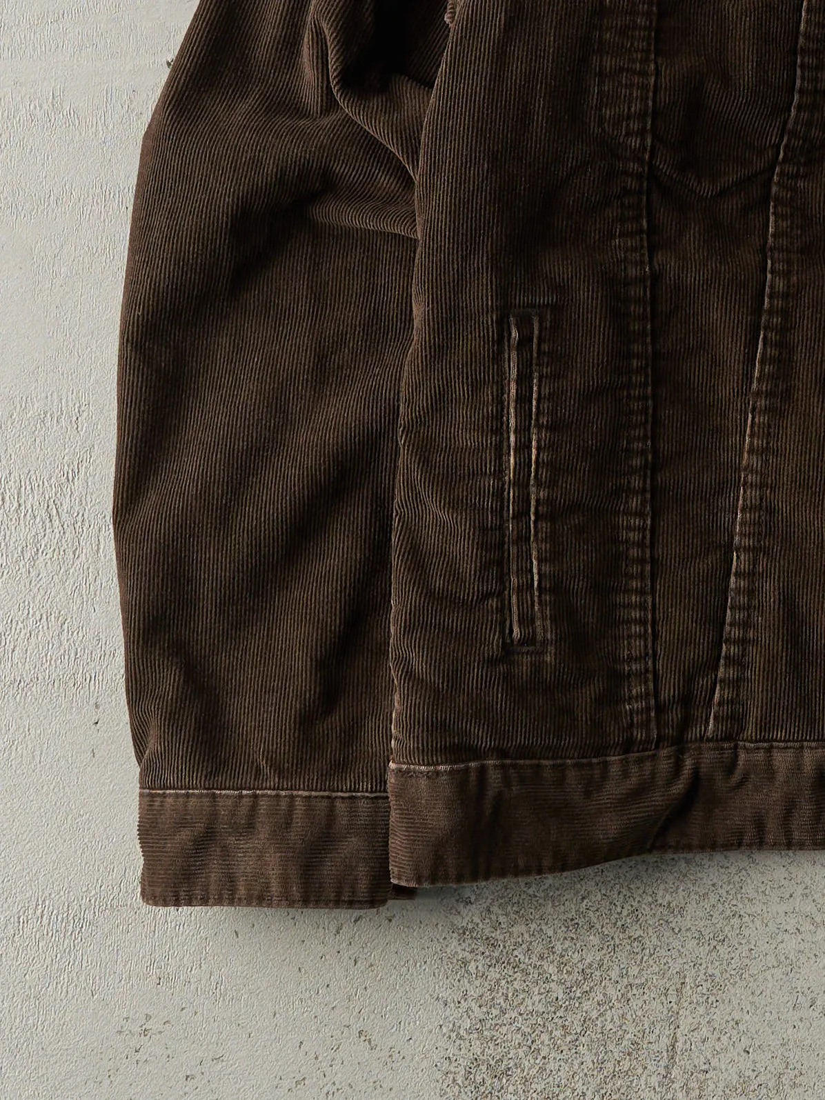 Vintage Y2K Brown Sherpa Lined Levi's Corduroy Jacket (M) sold by Rebalance Vintage product image thumbnail 3