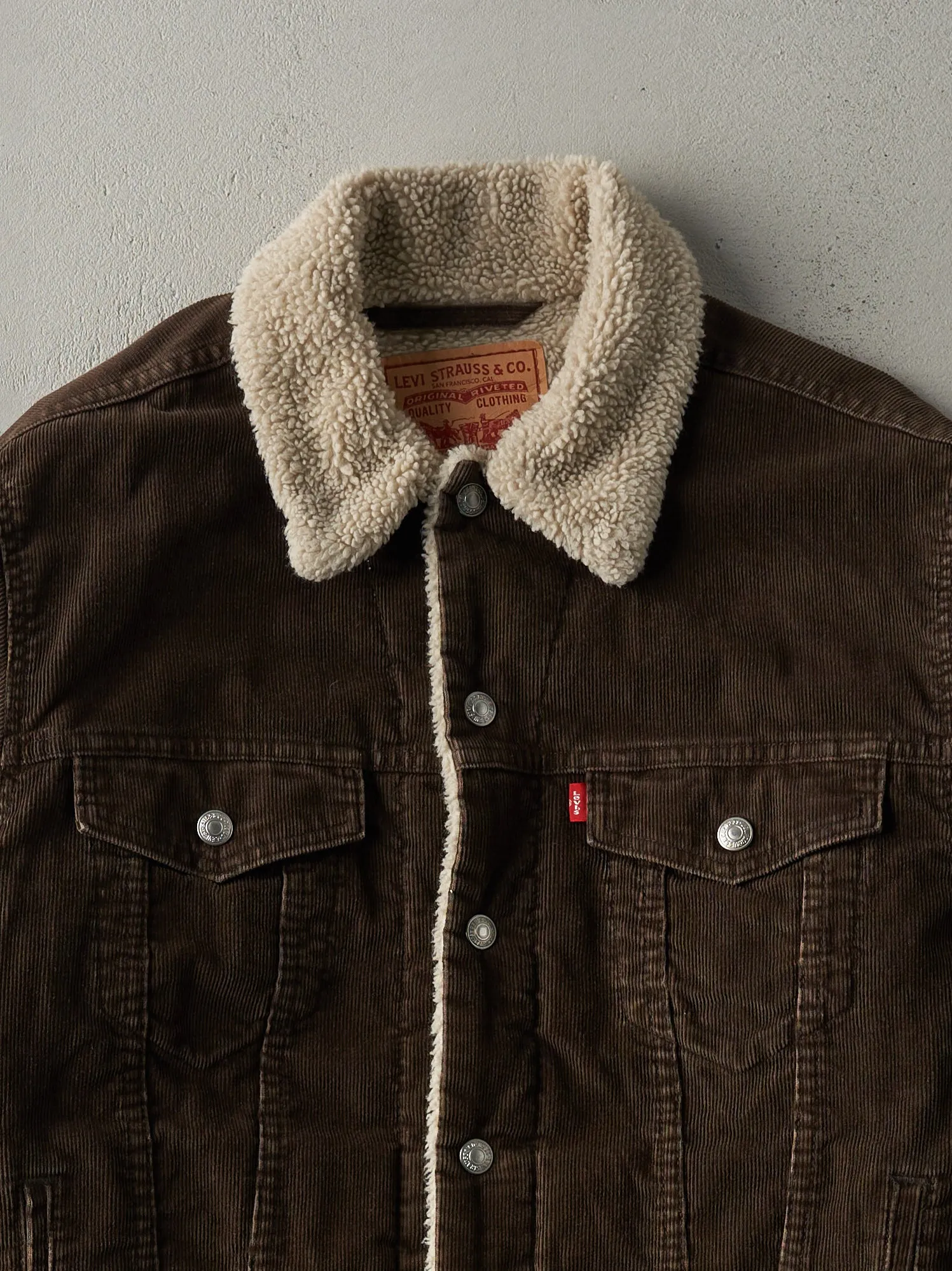 Vintage Y2K Brown Sherpa Lined Levi's Corduroy Jacket (M) sold by Rebalance Vintage product image thumbnail 2