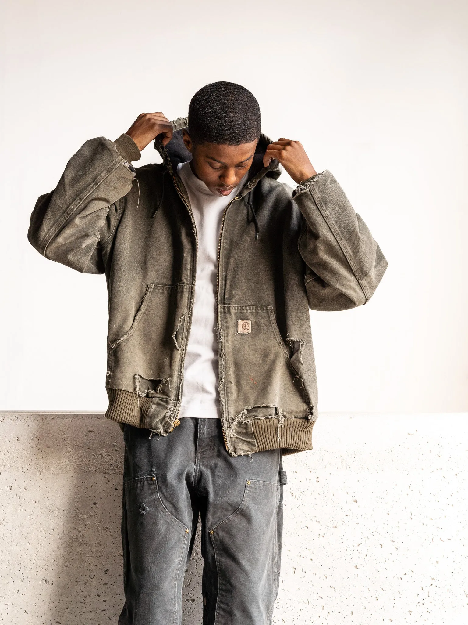 Vintage 90s Olive Green Carhartt Hooded Workwear Jacket (L) sold by Rebalance Vintage product image thumbnail 2