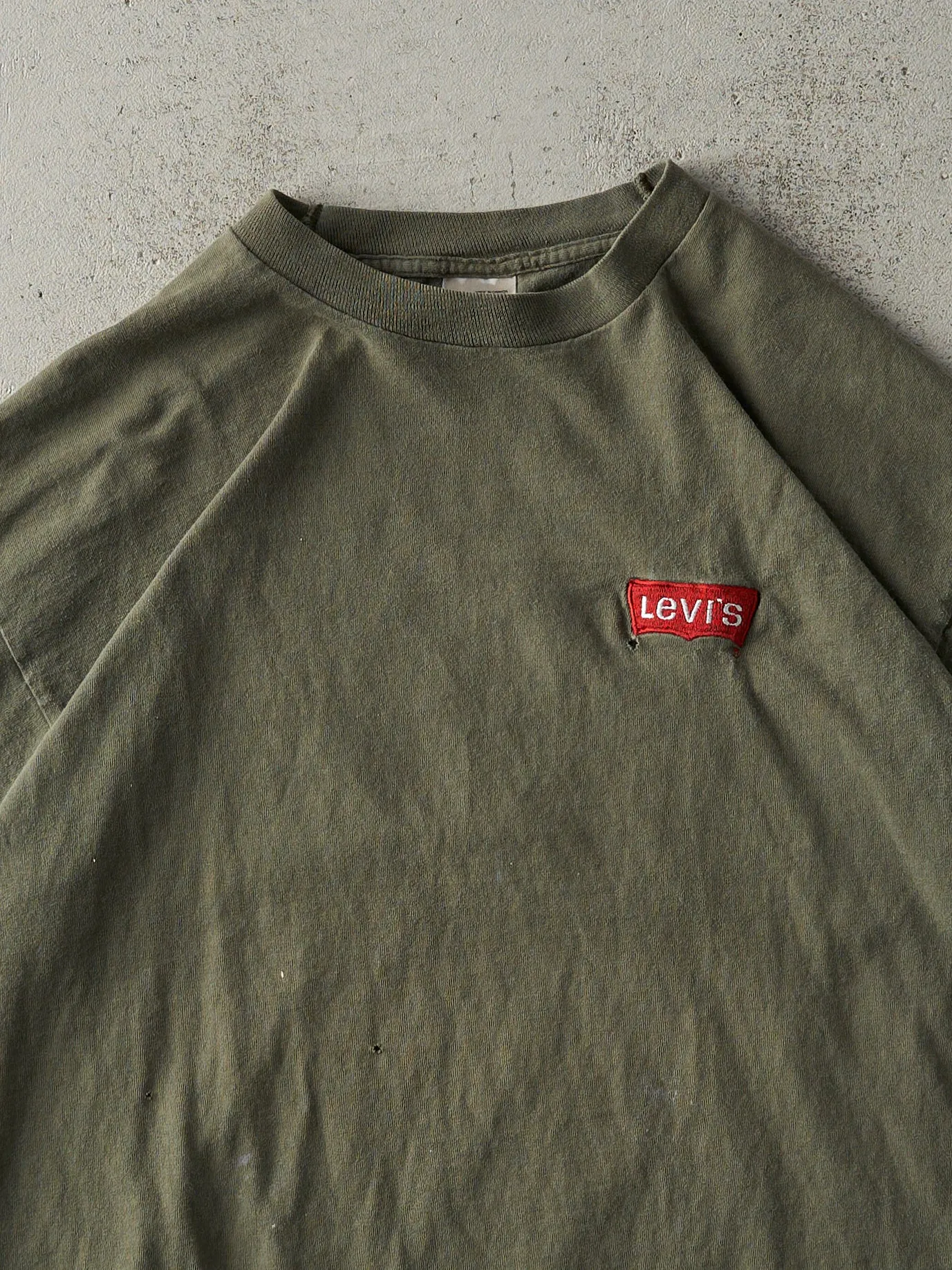 Vintage 90s Green Embroidered Levi's Single Stitch Tee (M) sold by Rebalance Vintage product image thumbnail 2