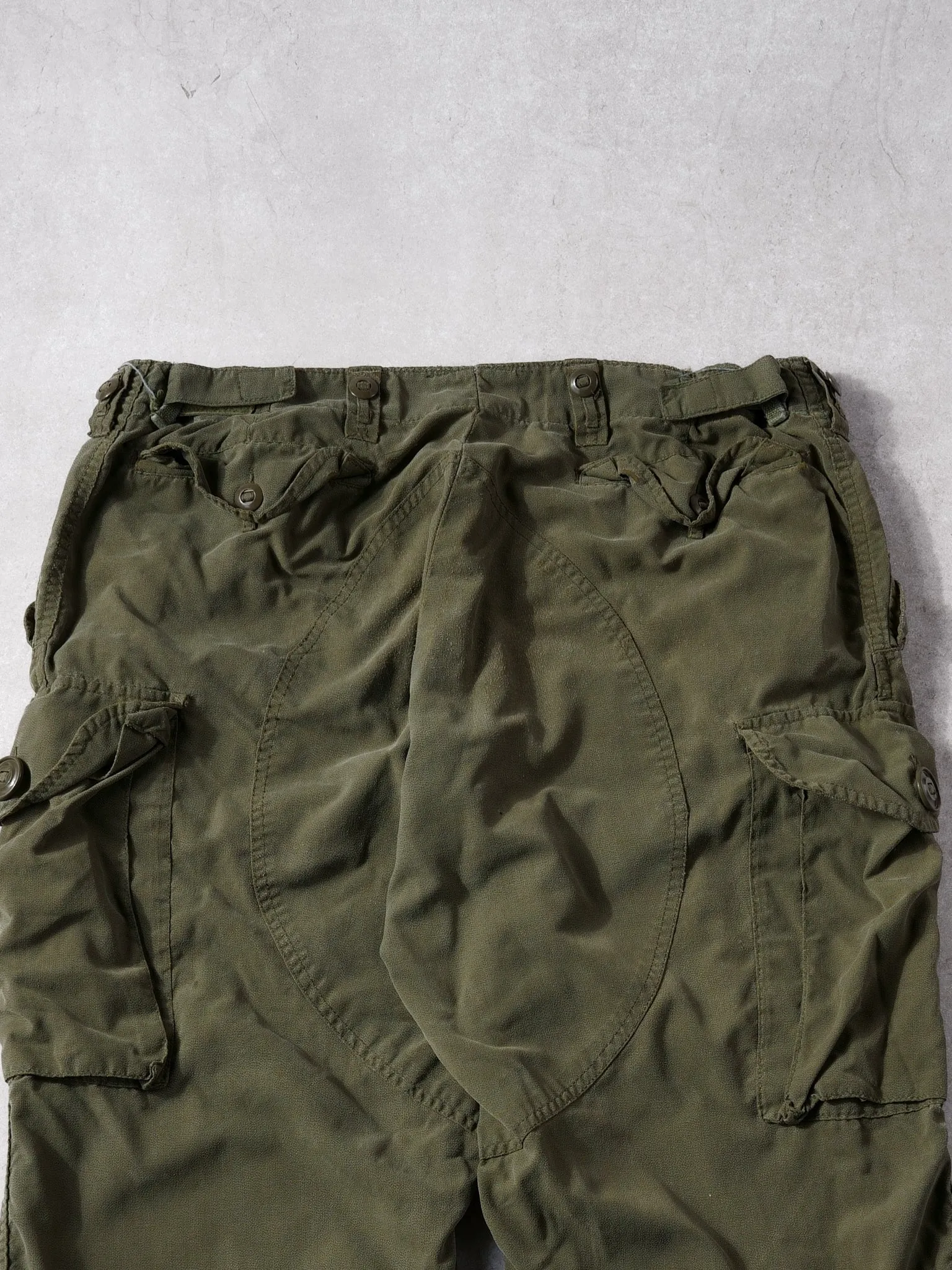 Vintage 90s Green Army Parachute Cargo Pants (35x39x29) sold by Rebalance Vintage product image thumbnail 4