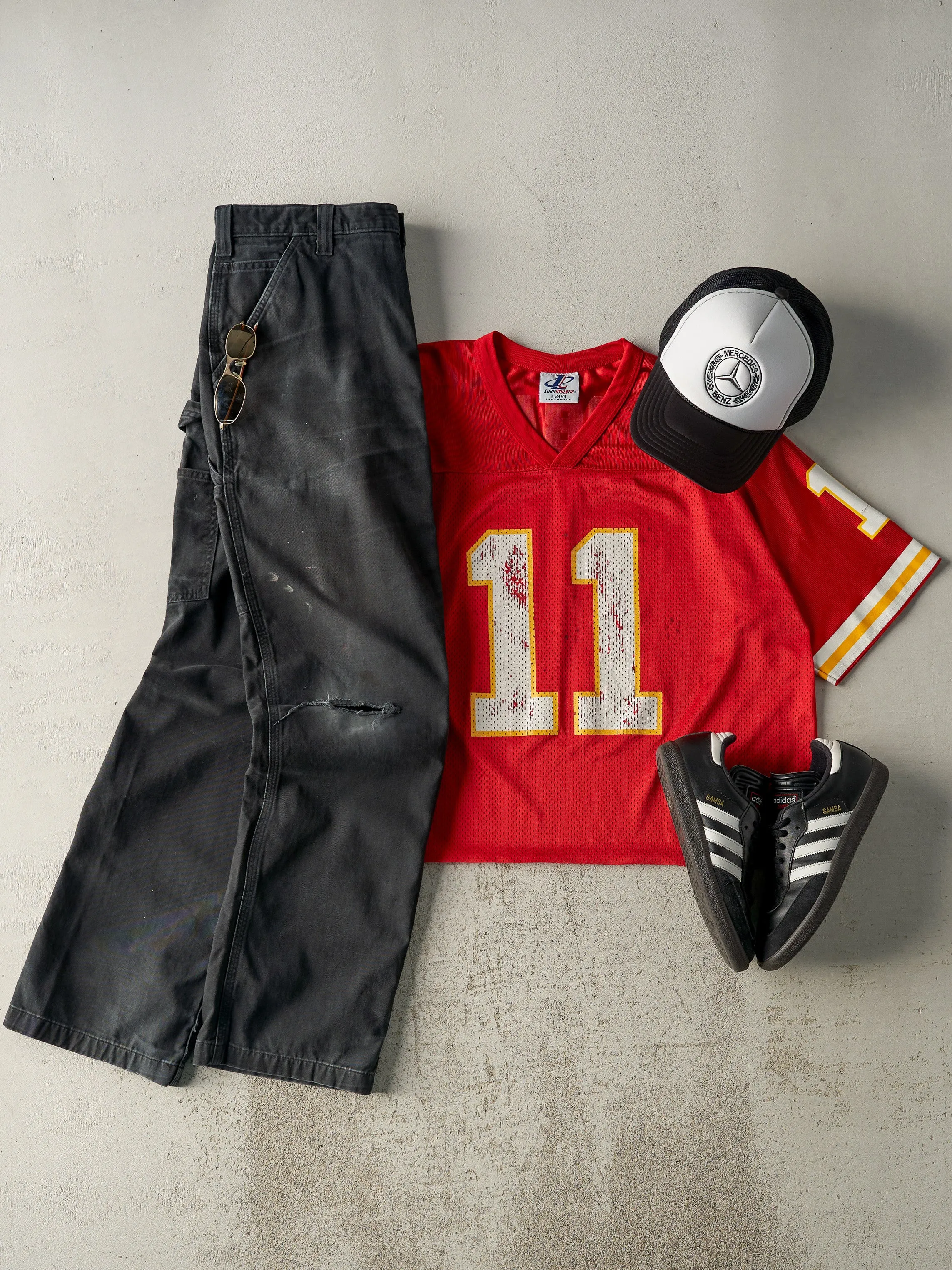 Vintage 90s Red Kansas City Chiefs #11 Elvis Grbac Cropped Football Jersey (L) sold by Rebalance Vintage product image thumbnail 2