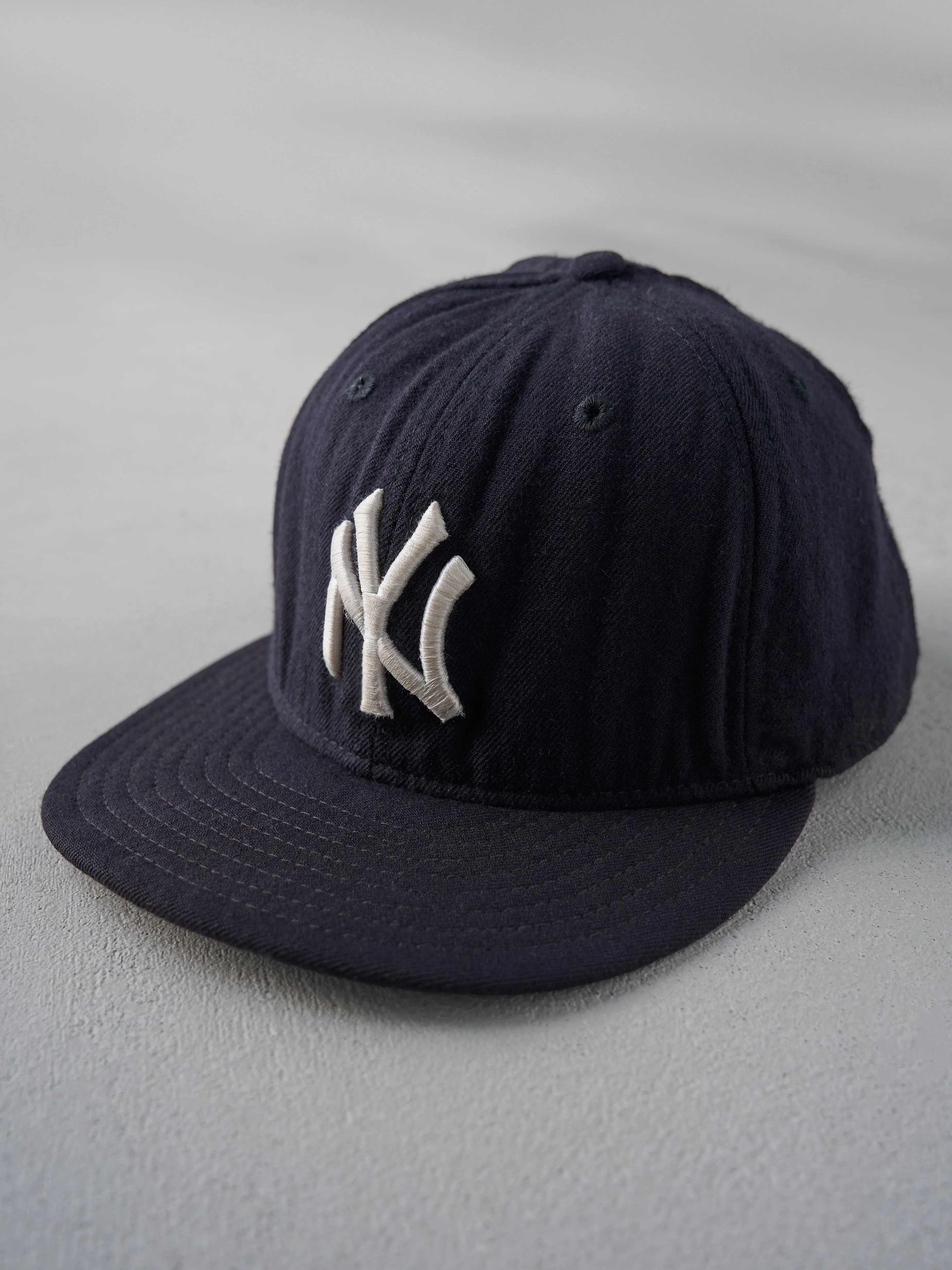Vintage 90s Black New York Yankees New Era Fitted Hat sold by Rebalance Vintage product image thumbnail 2