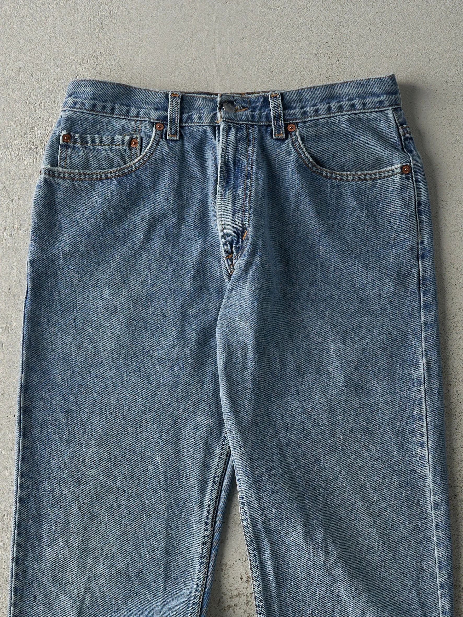 Vintage Y2K Light Wash Levi's 505 Jeans (31x32) sold by Rebalance Vintage product image thumbnail 3