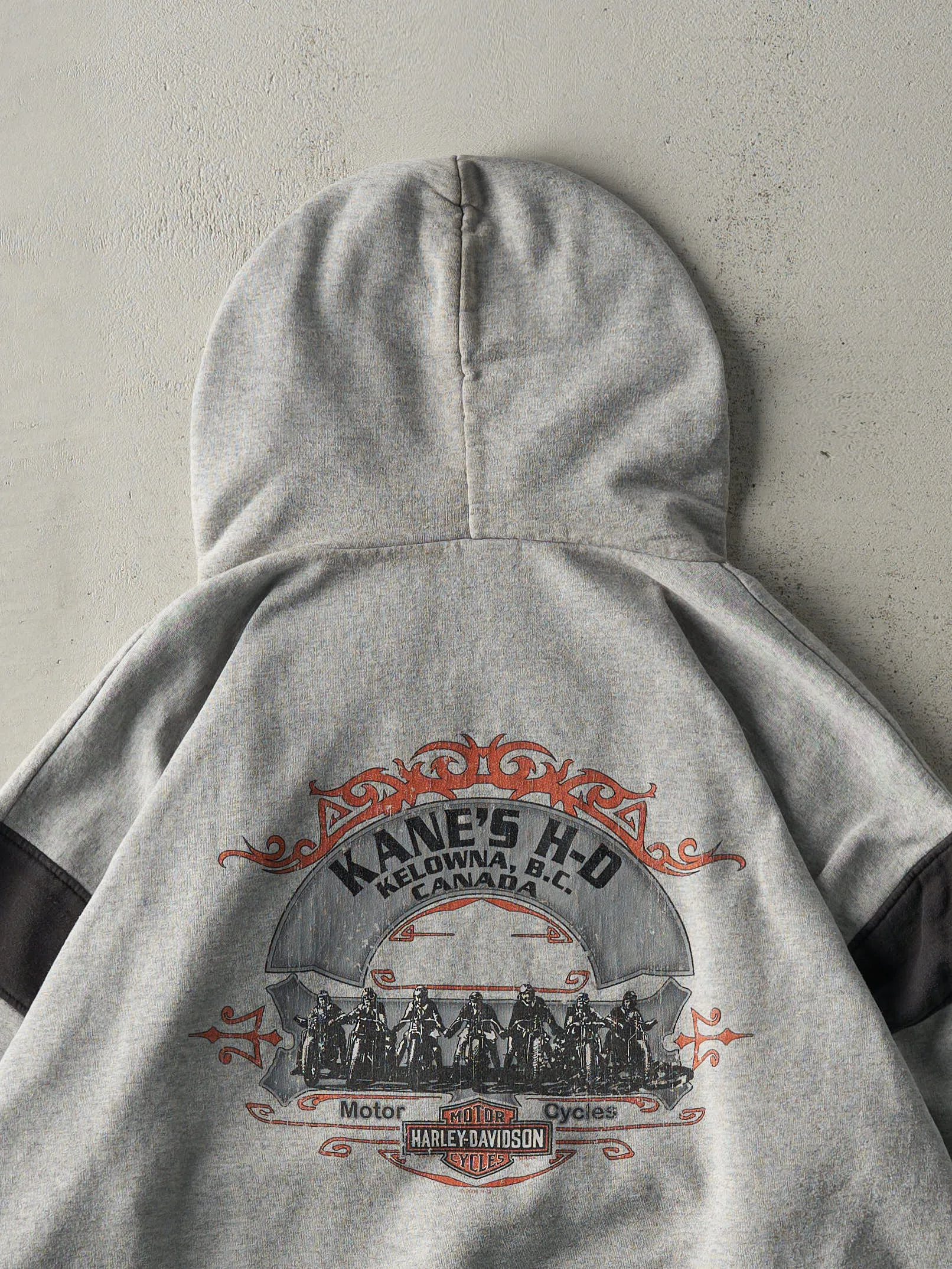 Vintage 07' Grey Kelowna, BC Harley Davidson Hoodie (XL) sold by Rebalance Vintage product image thumbnail 5