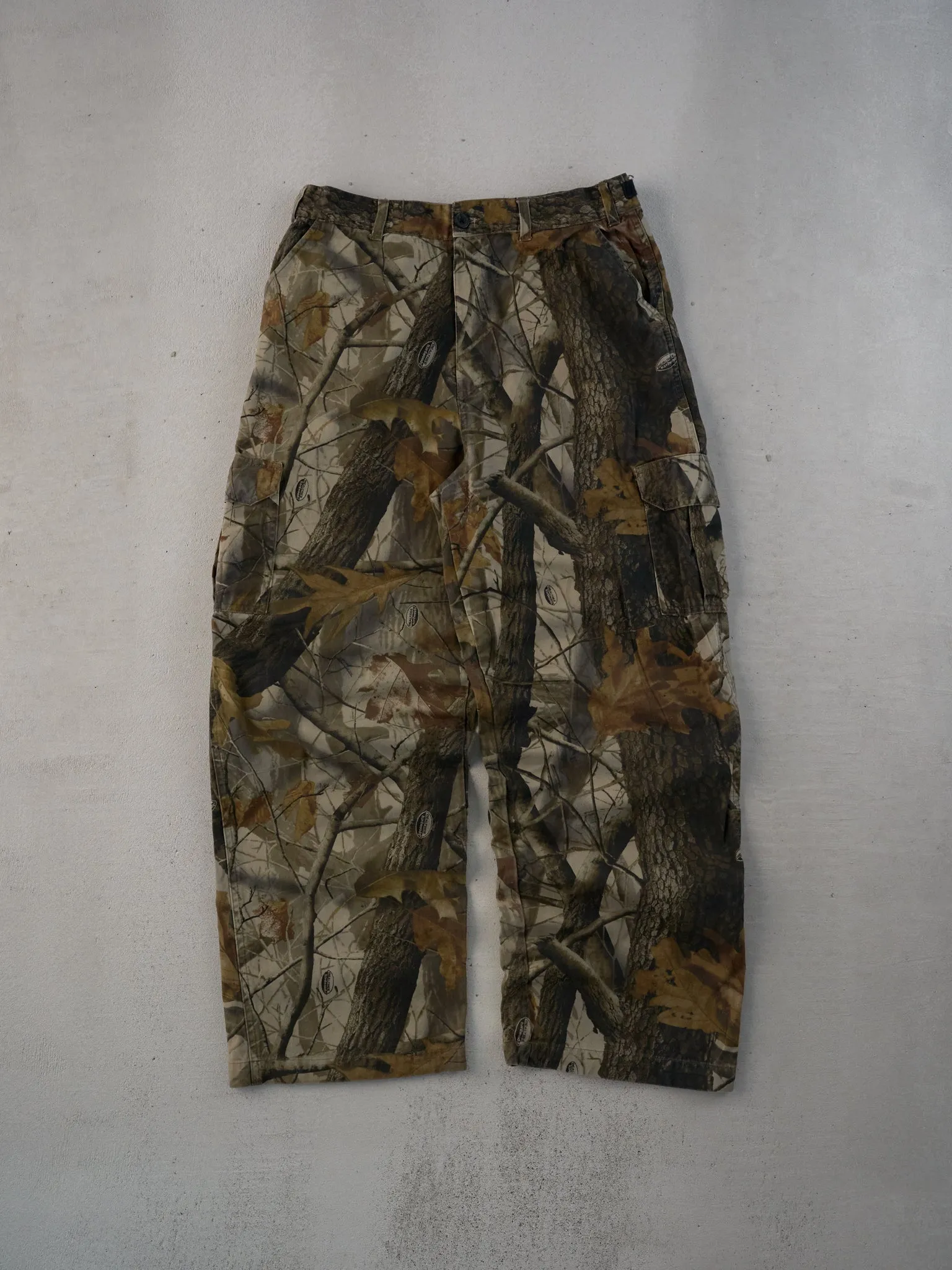 Vintage Y2k Green Realtree Camo Cargo Pants (31x30) sold by Rebalance Vintage