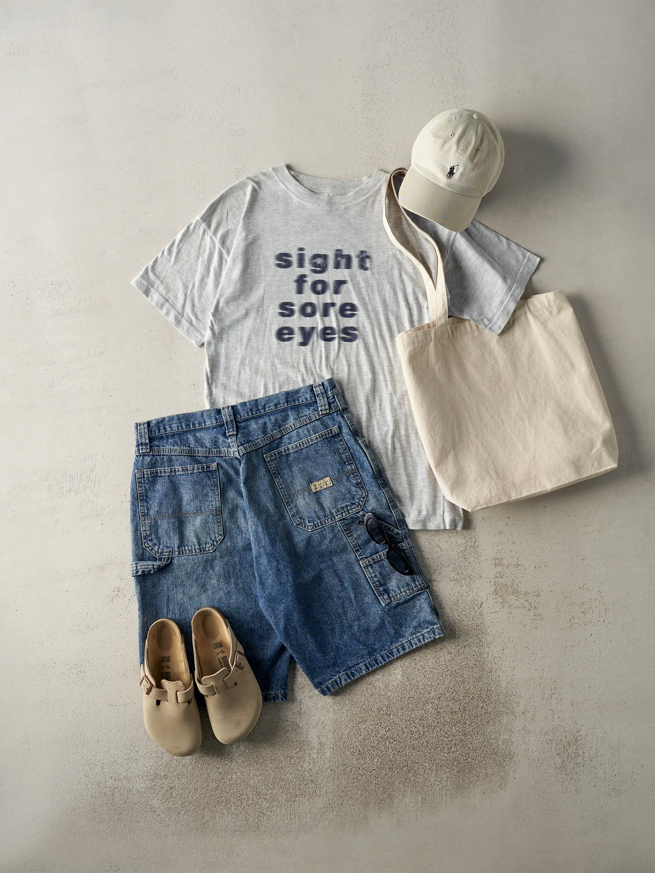 Vintage 90s Heather Grey "Sight For Sore Eyes" Tee (M/L) sold by Rebalance Vintage product image thumbnail 2