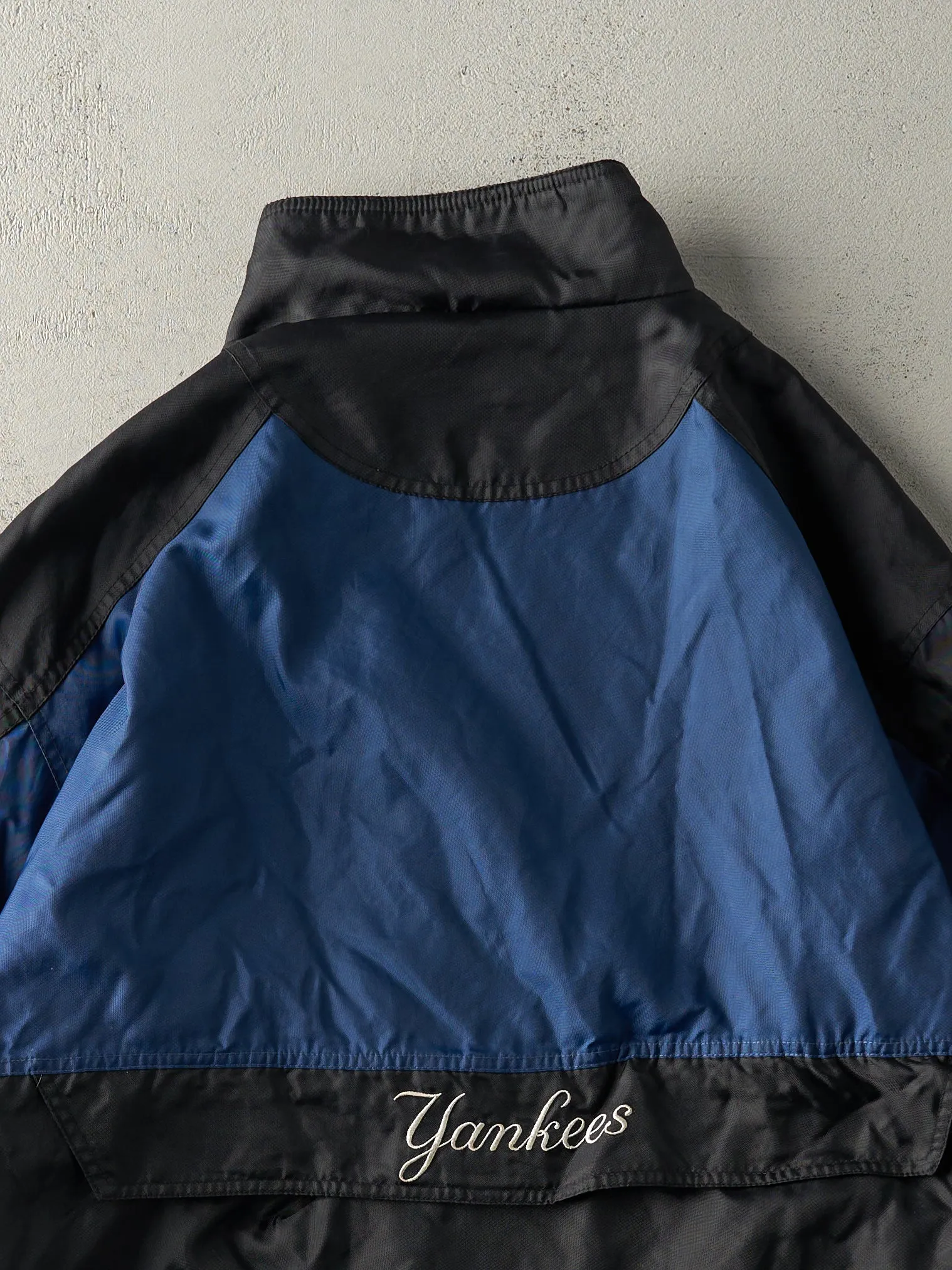 Vintage 90s Navy Blue, Black & Grey New York Yankees Fleece Lined Jacket (XL) sold by Rebalance Vintage product image thumbnail 5