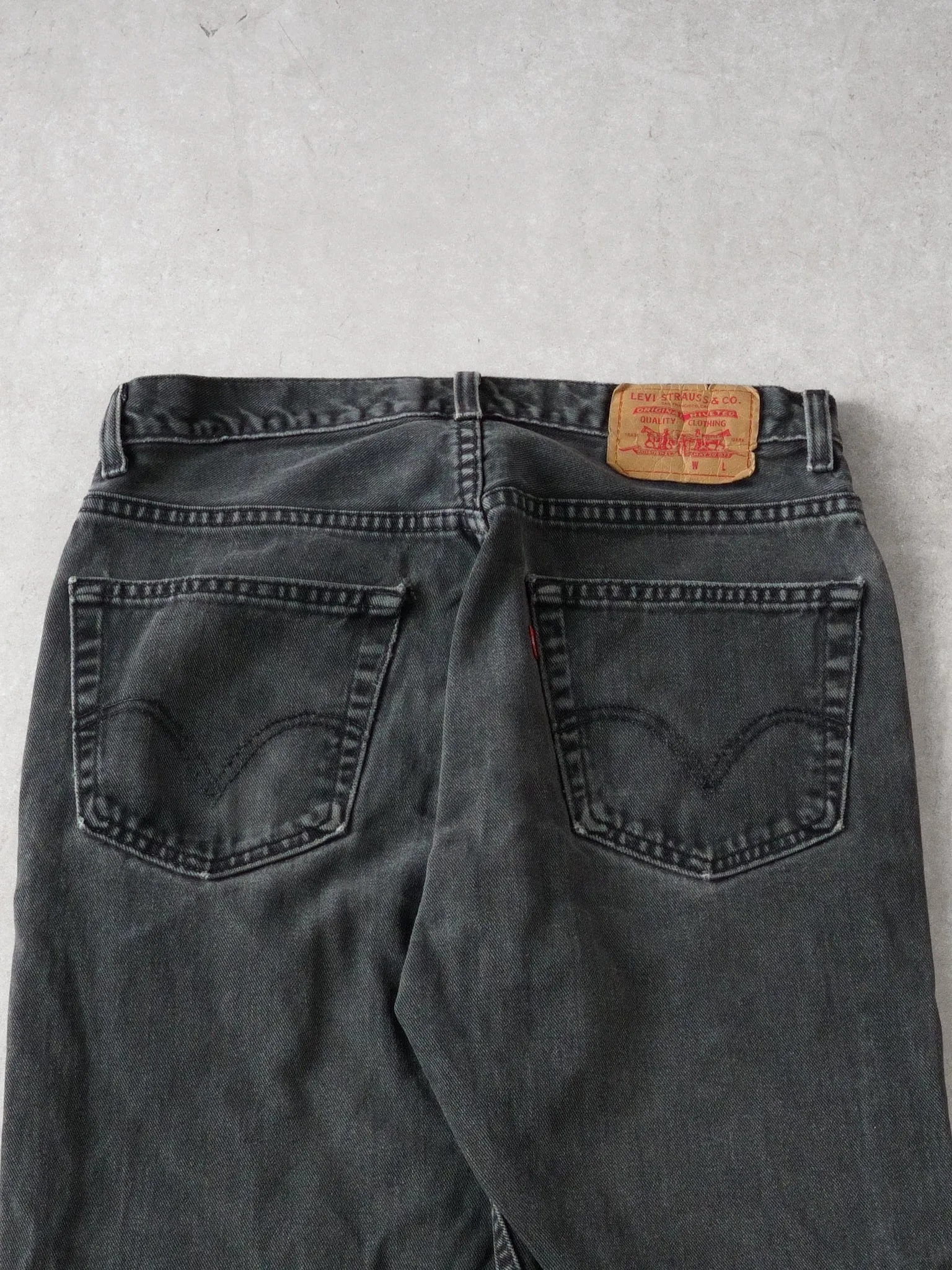 Vintage 90s Black Levi 505 Regular Fit Jeans (32 x 28) sold by Rebalance Vintage product image thumbnail 4