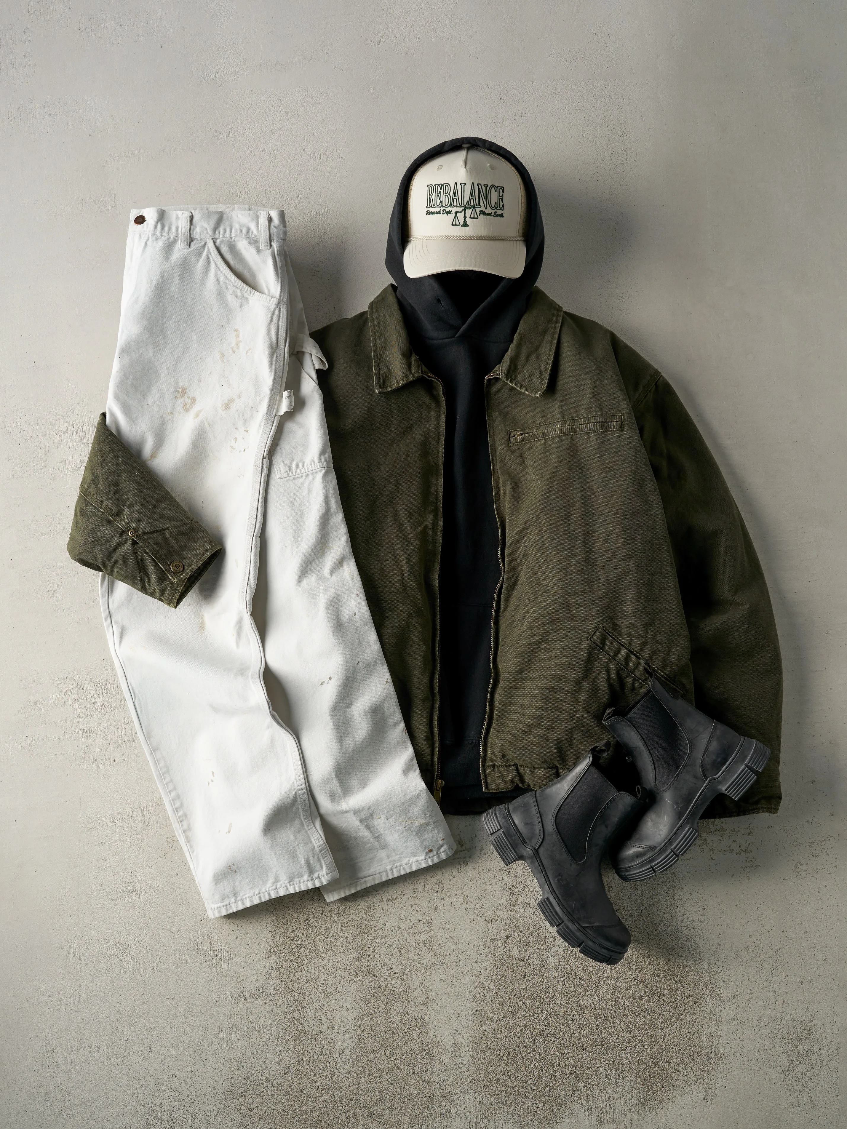 Vintage Y2K Green Embroidered Cabela's Sherpa Lined Workwear Jacket (L) sold by Rebalance Vintage product image thumbnail 2