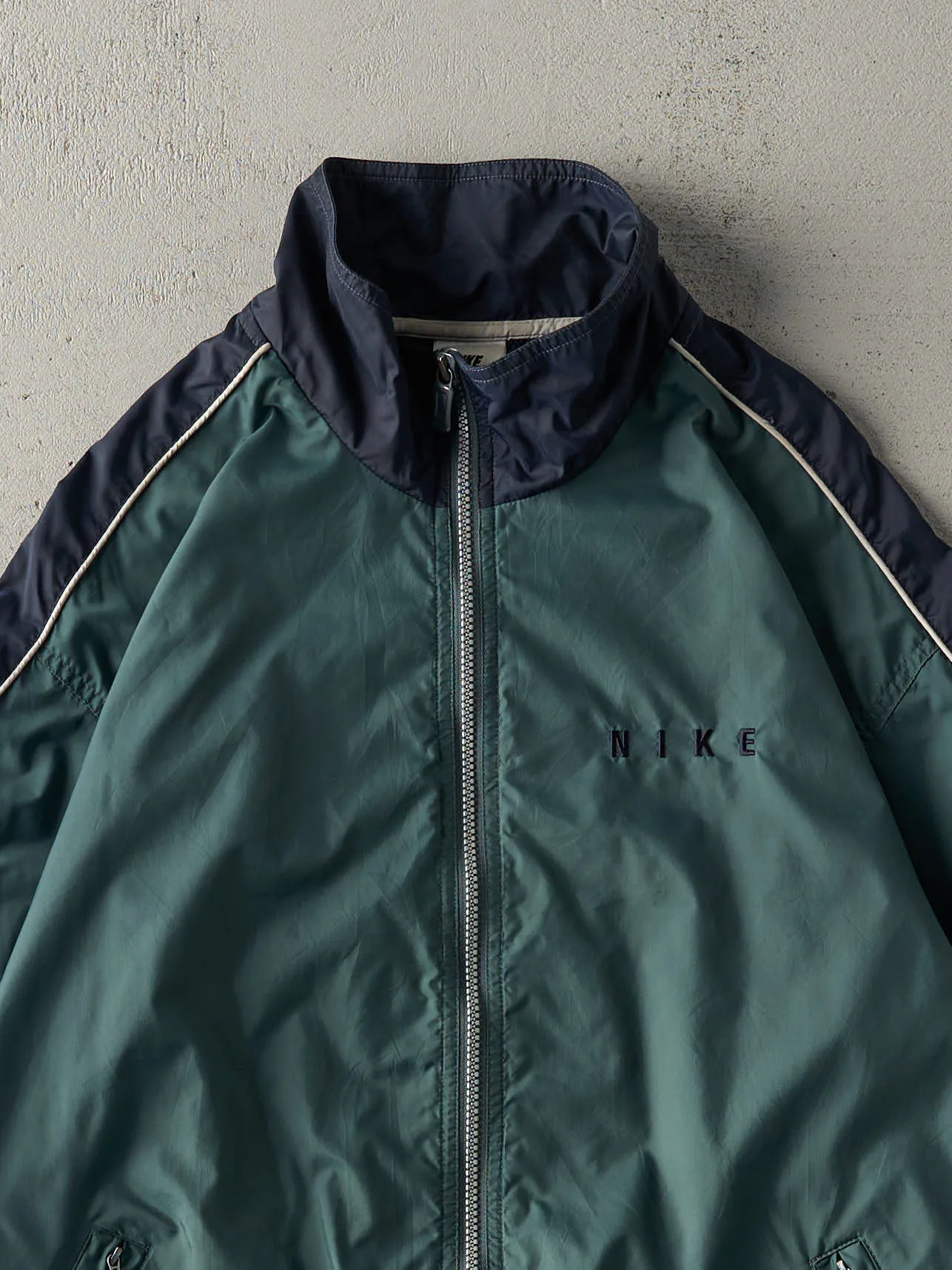 Vintage 90s Green & Navy Nike Zip Up Windbreaker Jacket (L) sold by Rebalance Vintage product image thumbnail 4