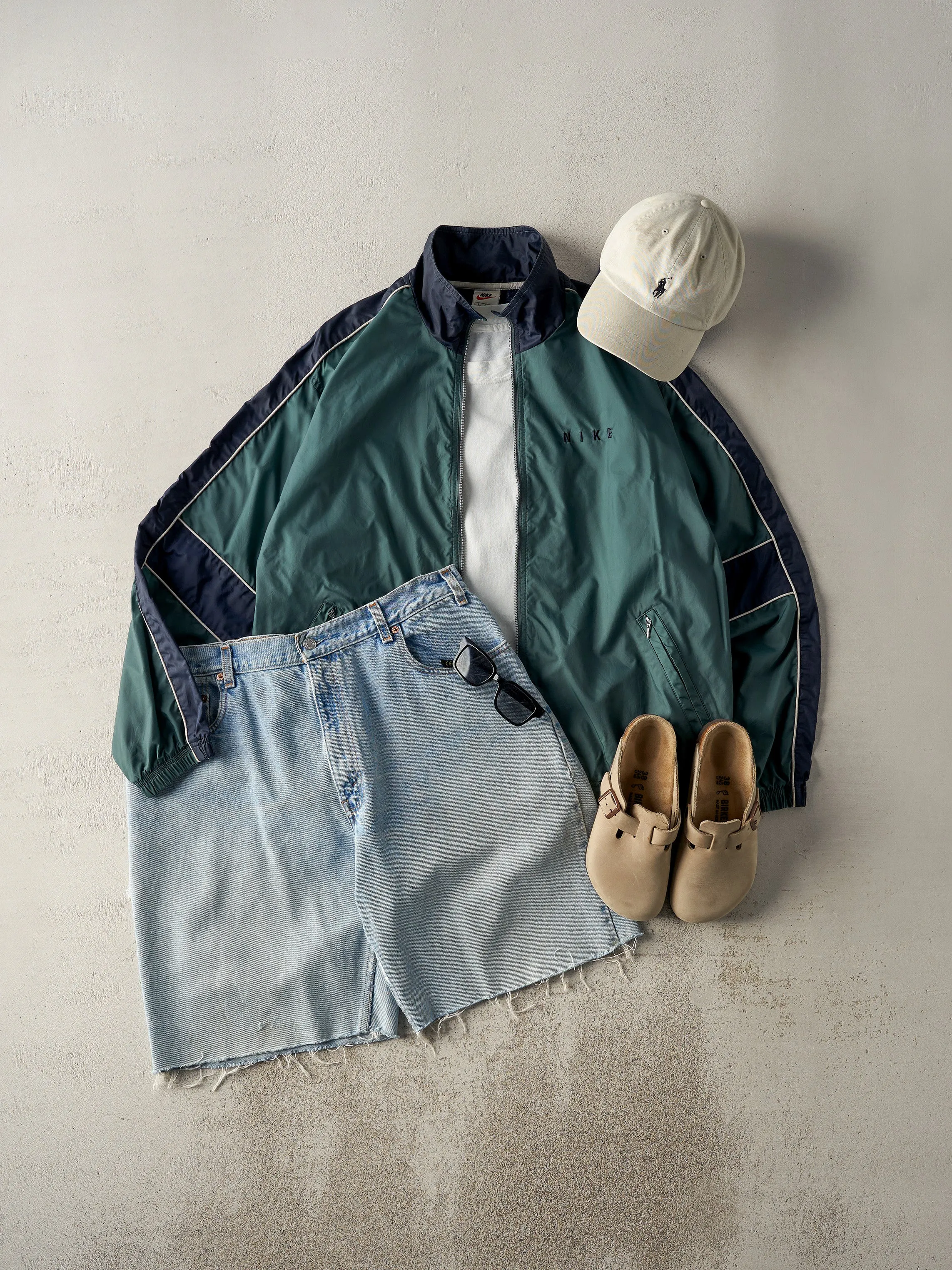 Vintage 90s Green & Navy Nike Zip Up Windbreaker Jacket (L) sold by Rebalance Vintage product image thumbnail 2