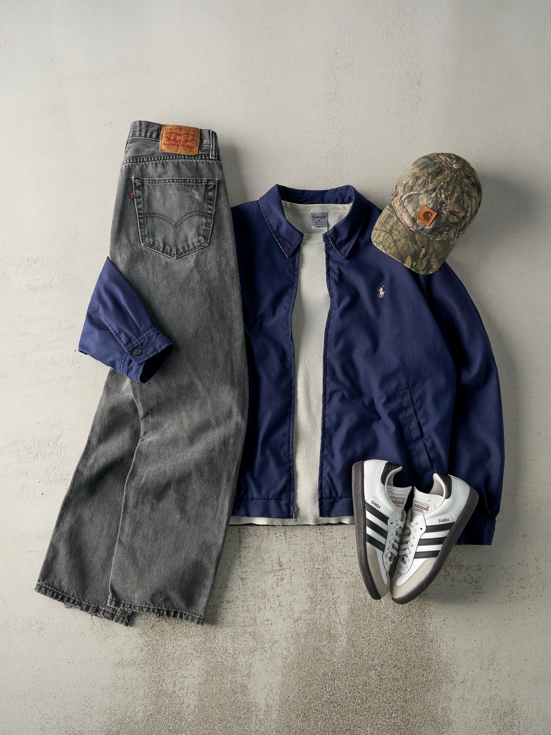 Vintage Y2K Grey Levi's 505 Denim Pants (33x30) sold by Rebalance Vintage product image thumbnail 2