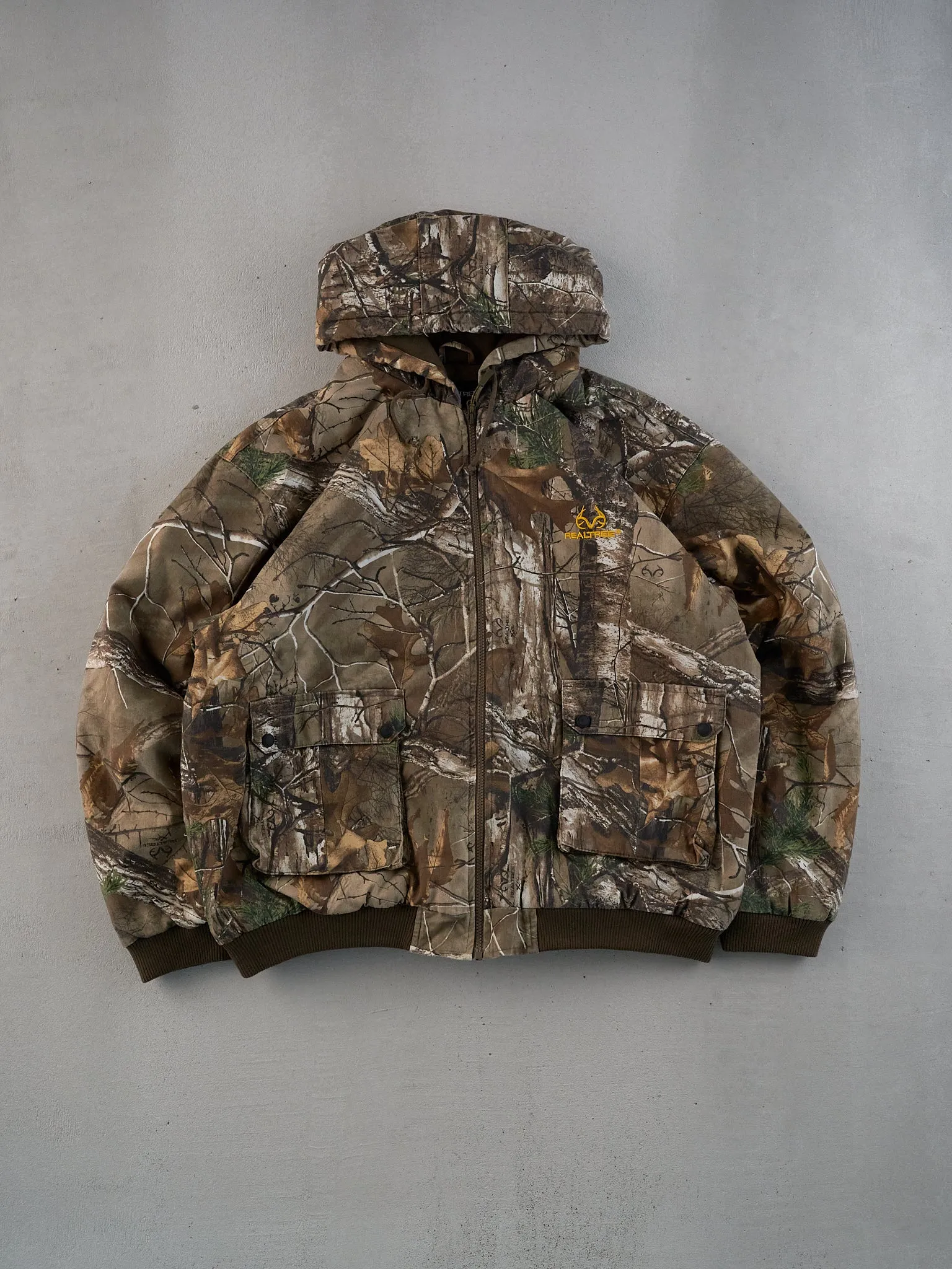 Vintage Y2k Green Realtree Camo Workwear Hooded Jacket (XL) sold by Rebalance Vintage