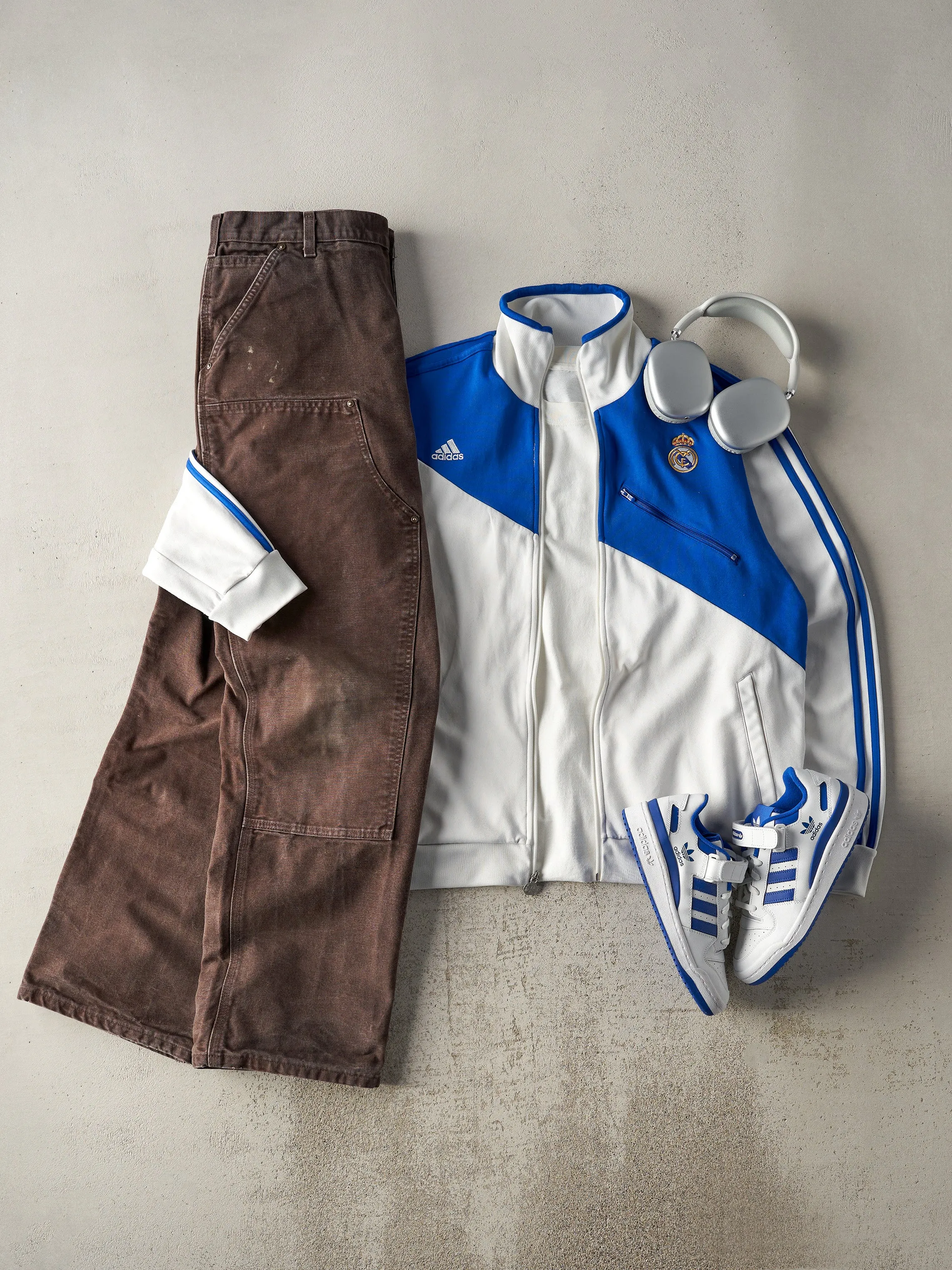 Vintage Y2K Blue & White Adidas x Real Madrid Soccer Club Jacket (M) sold by Rebalance Vintage product image thumbnail 2