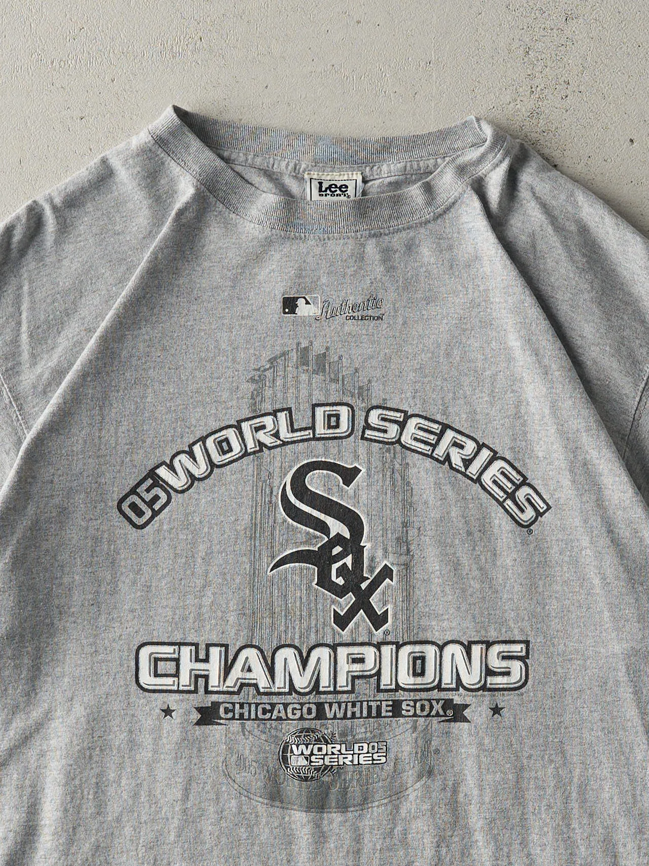 Vintage 05' Grey Chicago White Sox World Series Champions (L/XL) sold by Rebalance Vintage product image thumbnail 2