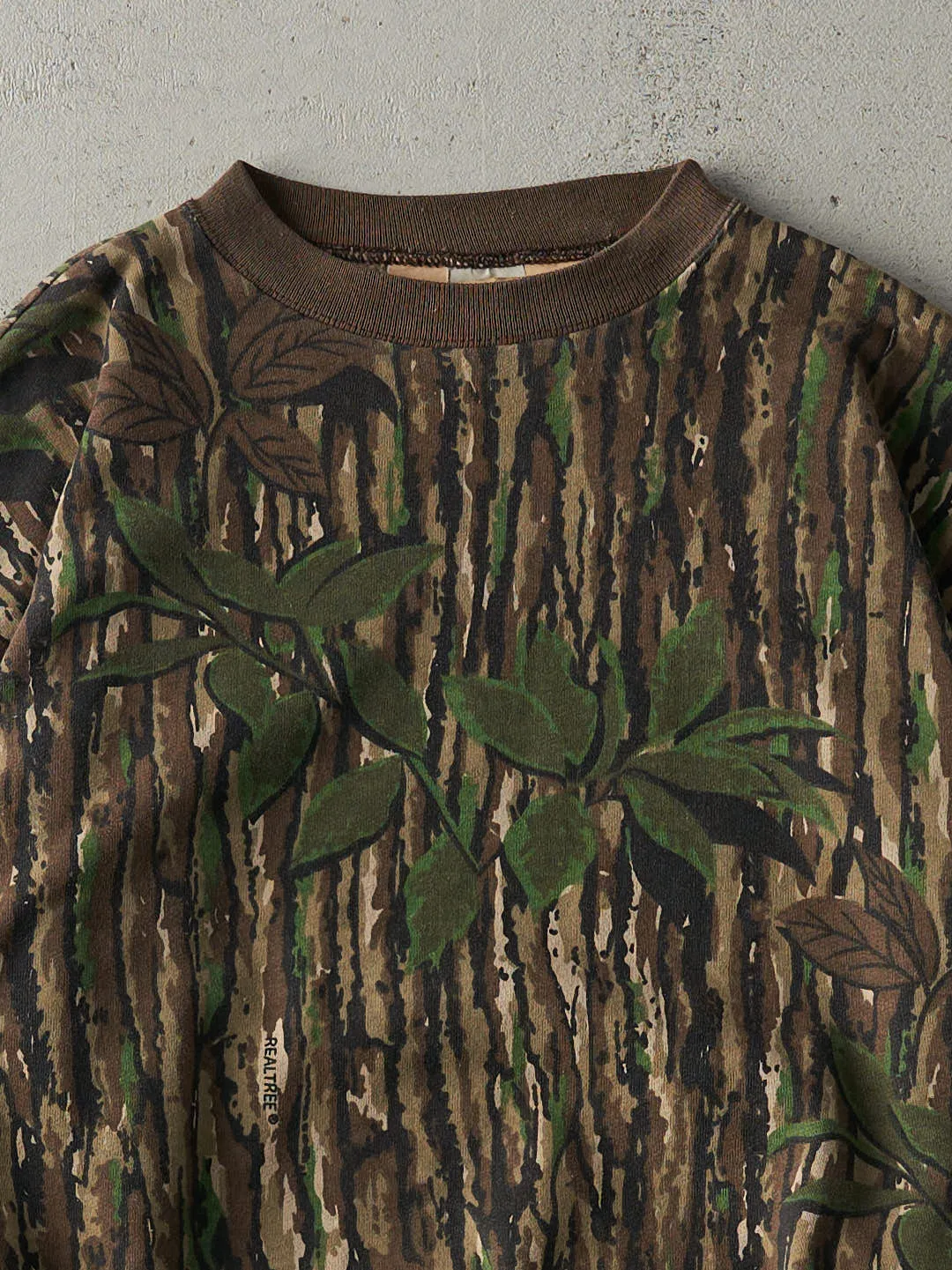 Vintage 90s Realtree Camo Crewneck (L) sold by Rebalance Vintage product image thumbnail 2